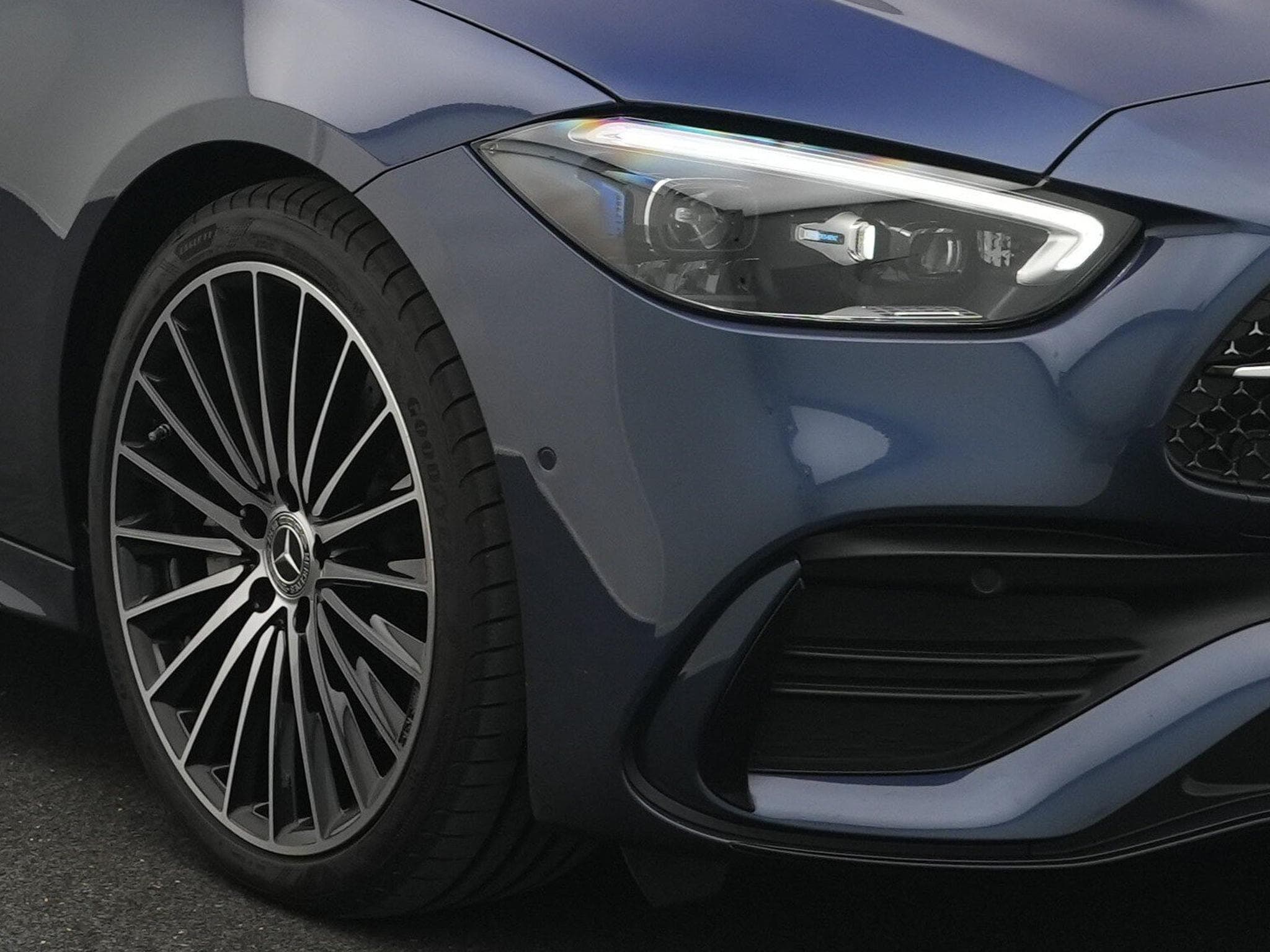 Mercedes C 220 d AMG-Line Premium Plus (2025) - Foto 9