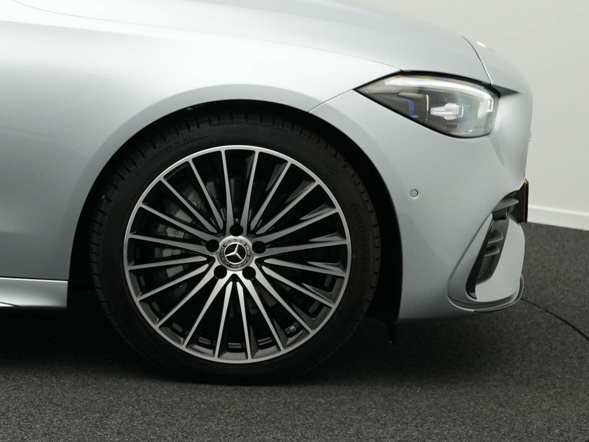 Mercedes C 220 d AMG-Line (2025) - Foto 8