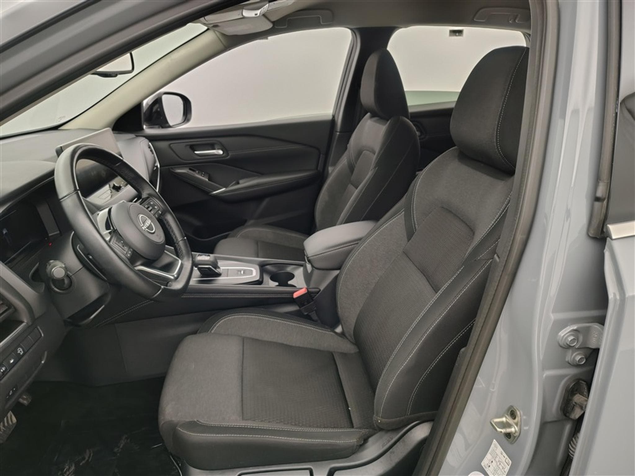 Nissan Qashqai 1.3 DIG-T MHEV X-Tronic N-Connecta NAVI / FULL LED / CAMERA (2023) - Photo 7
