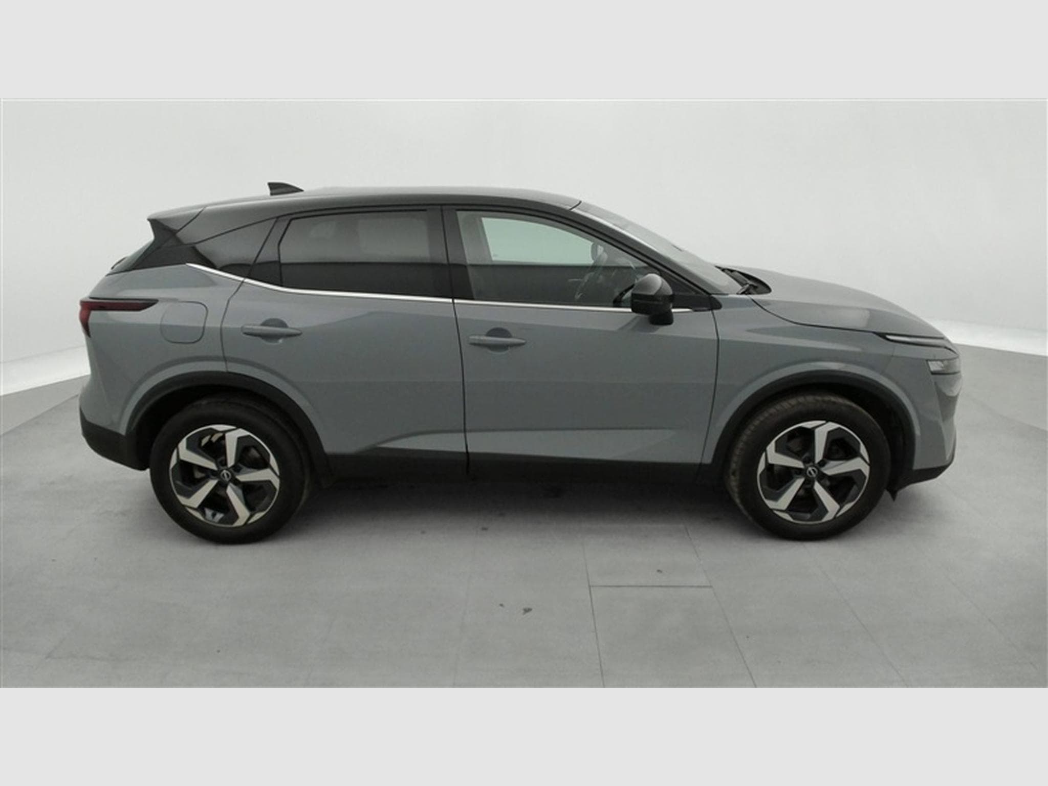 Nissan Qashqai 1.3 DIG-T MHEV X-Tronic N-Connecta NAVI / FULL LED / CAMERA (2023) - Photo 24