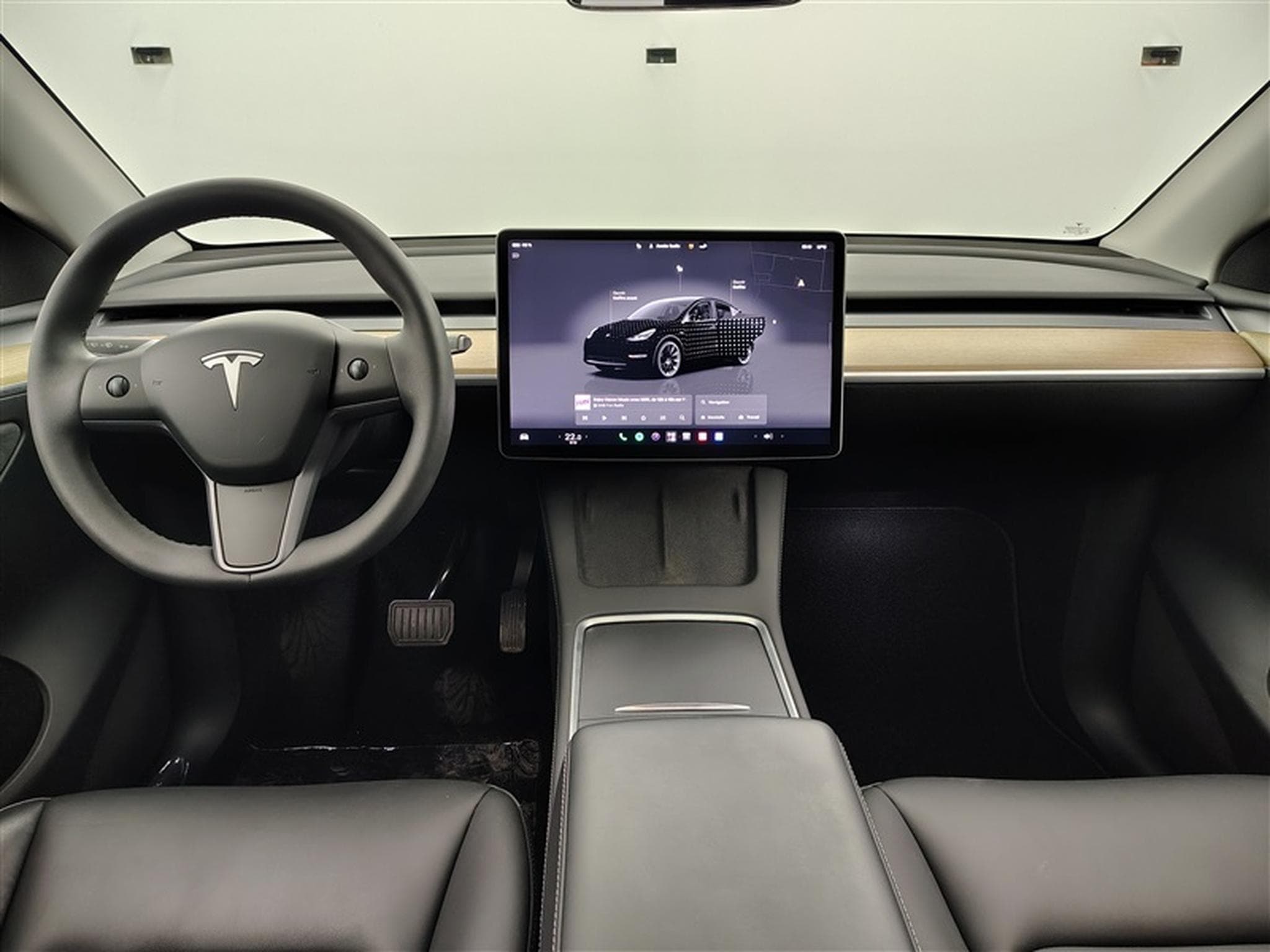 Tesla Model Y Standard Range NAVI / FULL LED / PANO / CAMERA 360" / JA 20" (2023) - Photo 8