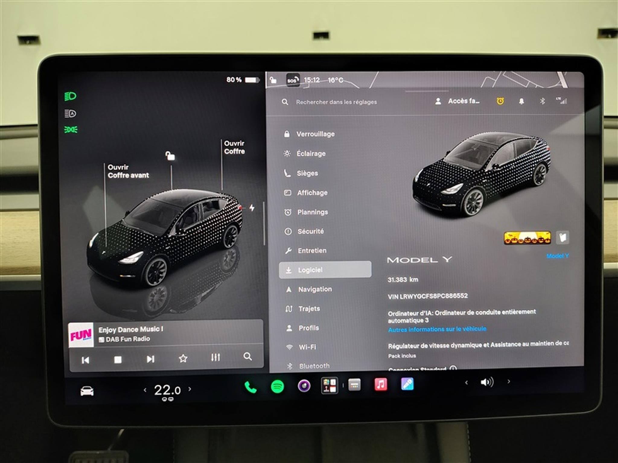 Tesla Model Y Standard Range NAVI / FULL LED / PANO / CAMERA 360" / JA 20" (2023) - Photo 10