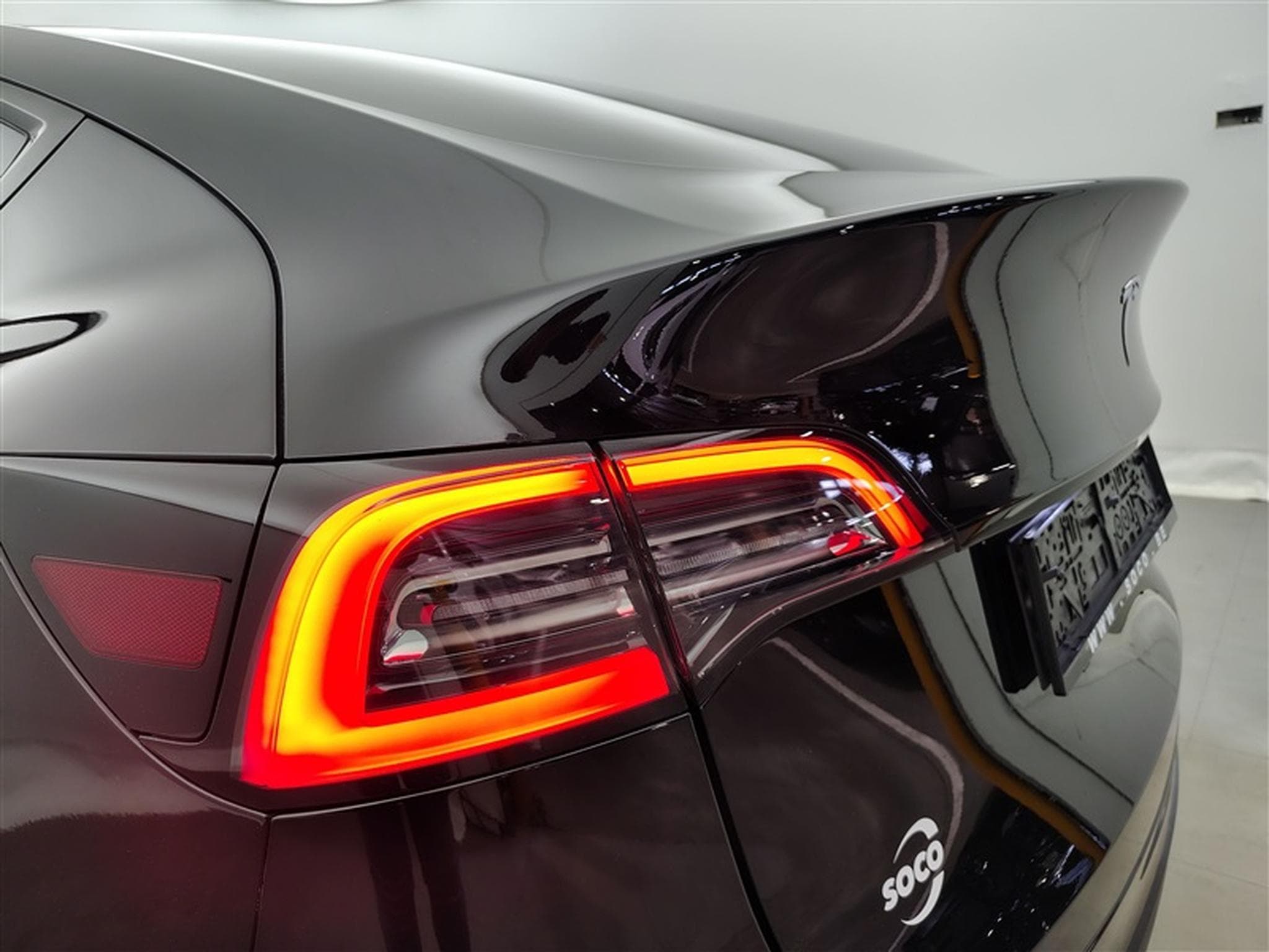 Tesla Model Y Standard Range NAVI / FULL LED / PANO / CAMERA 360" / JA 20" (2023) - Photo 16