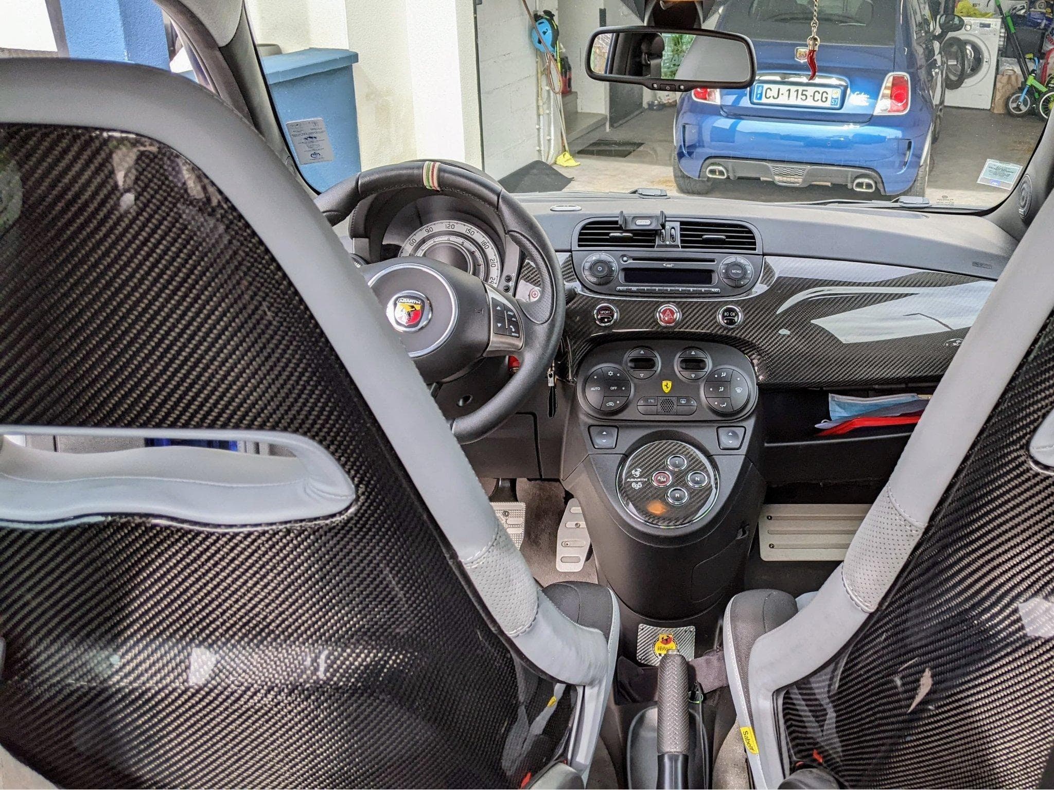 Abarth 695 Tributo Ferrari (2012) - Photo 4
