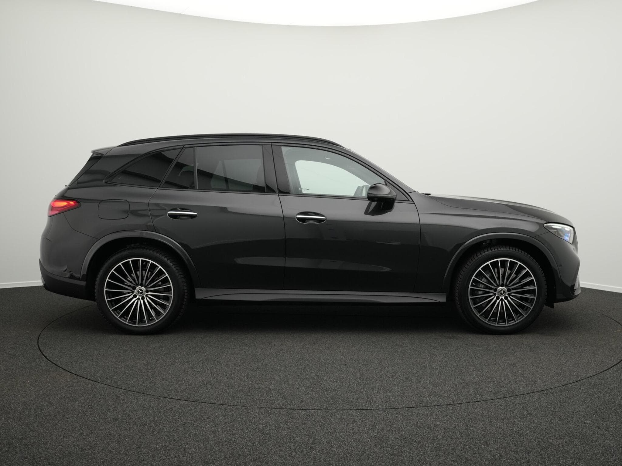 Mercedes GLC 220 d 4MATIC AMG-Line Premium (2026) - Foto 5