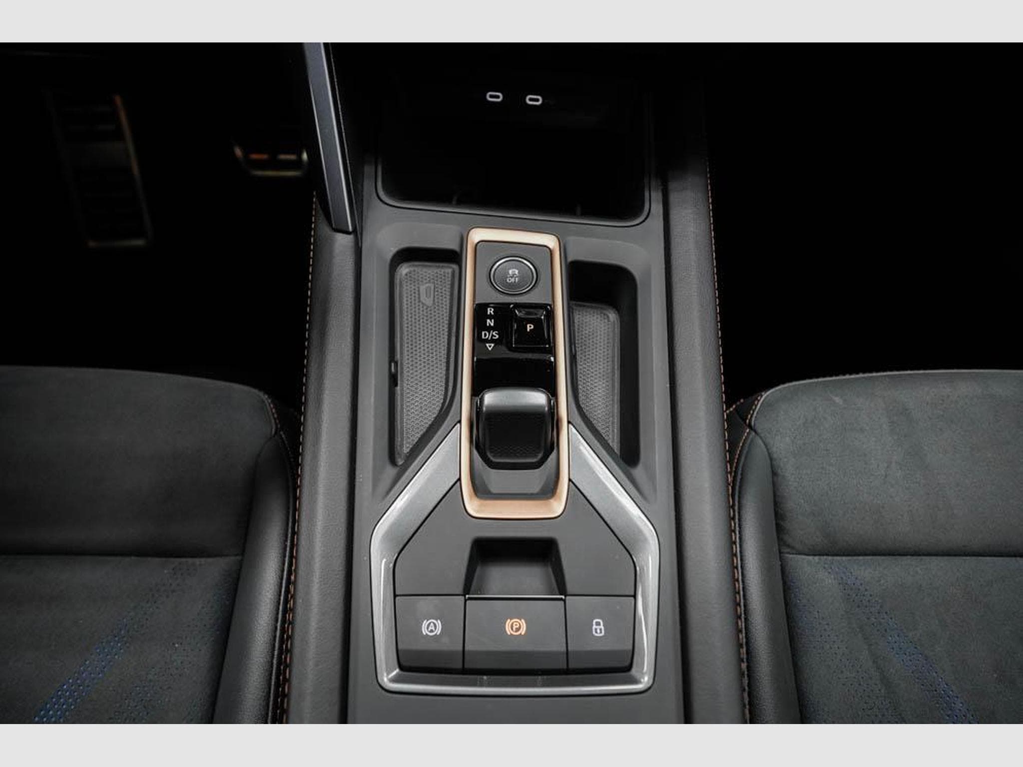 Cupra Leon ST 2,0 TSI (2025) - Photo 12
