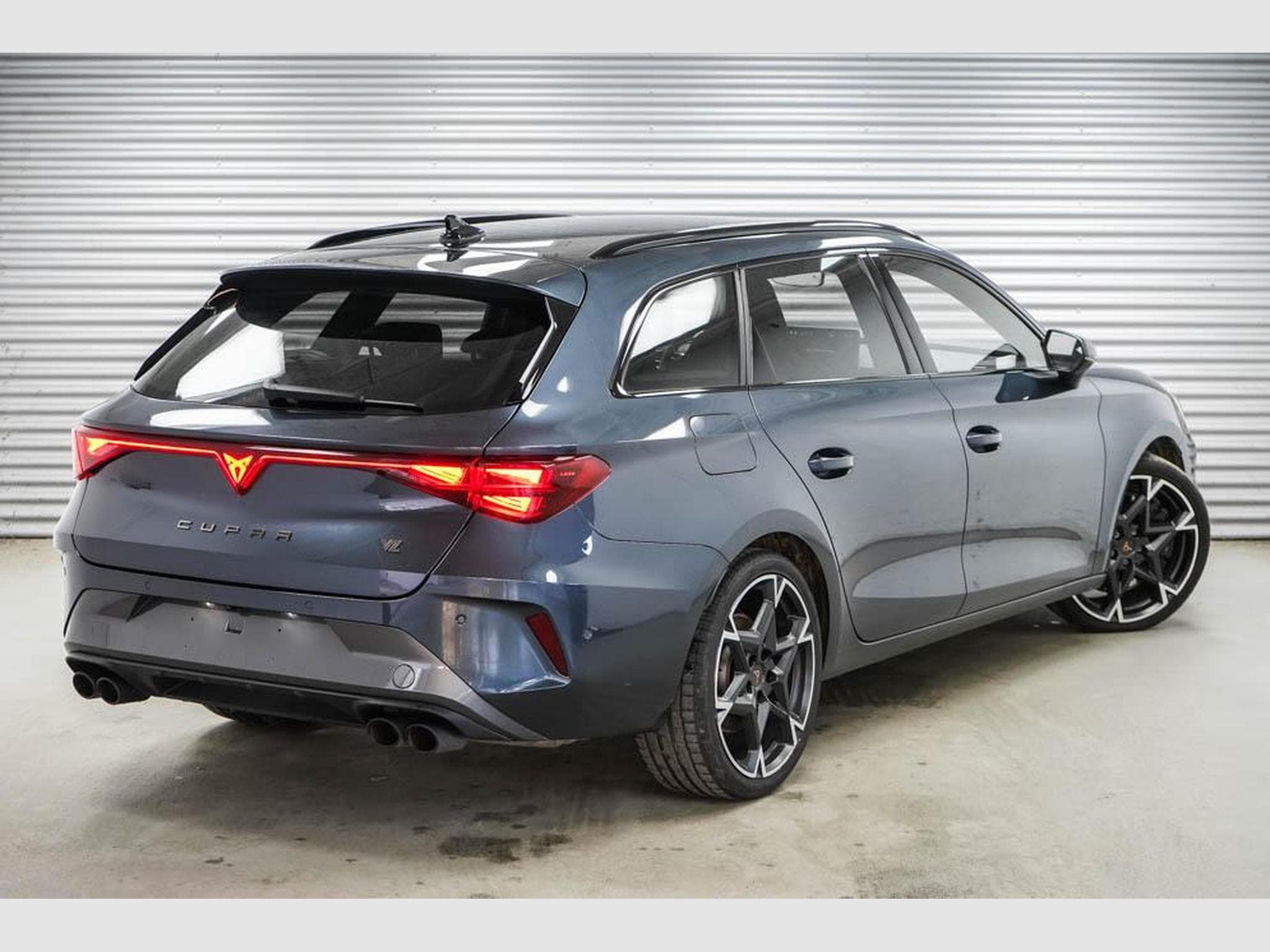 Cupra Leon ST 2,0 TSI (2025) - Photo 3