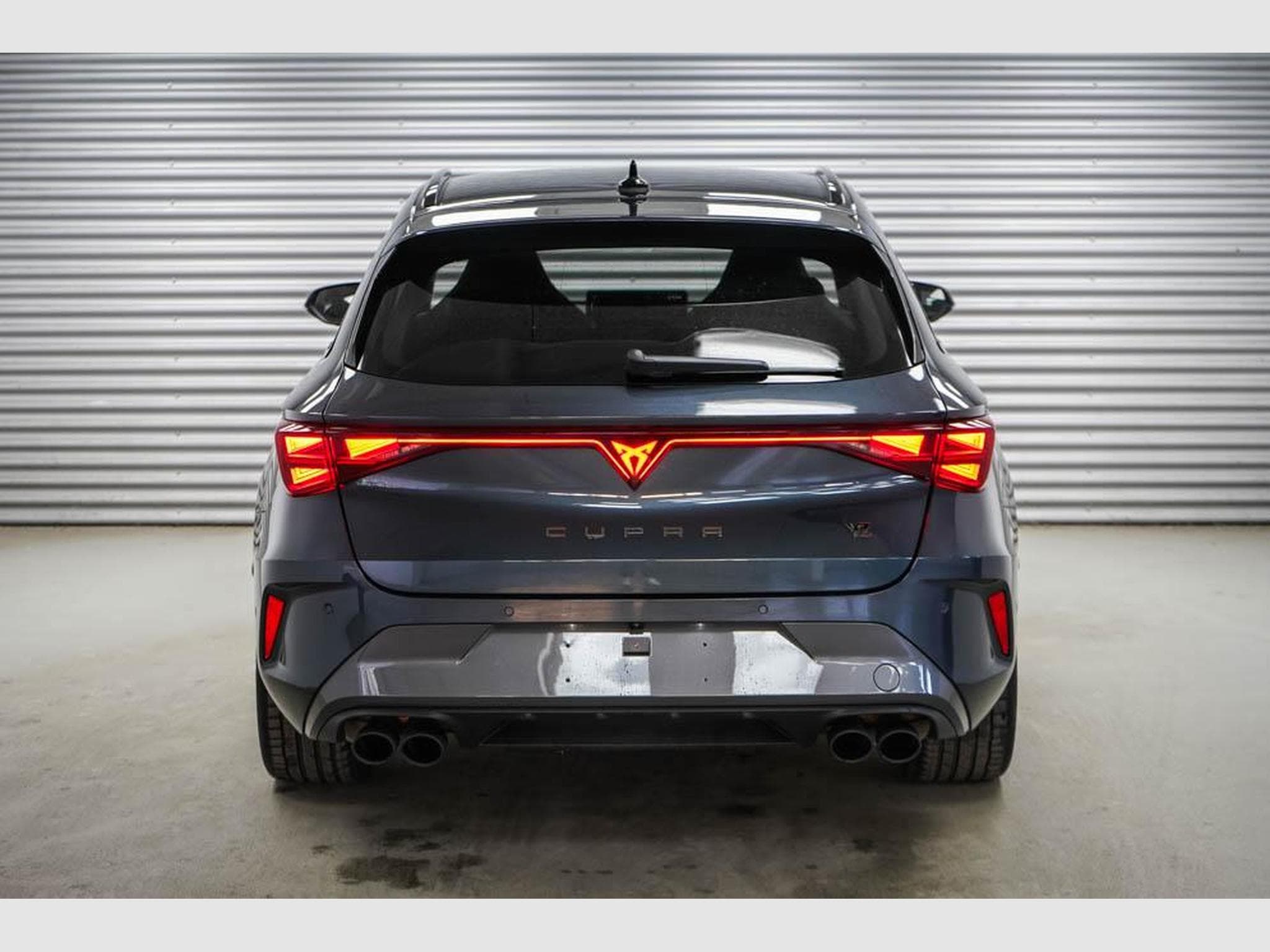 Cupra Leon ST 2,0 TSI (2025) - Photo 4