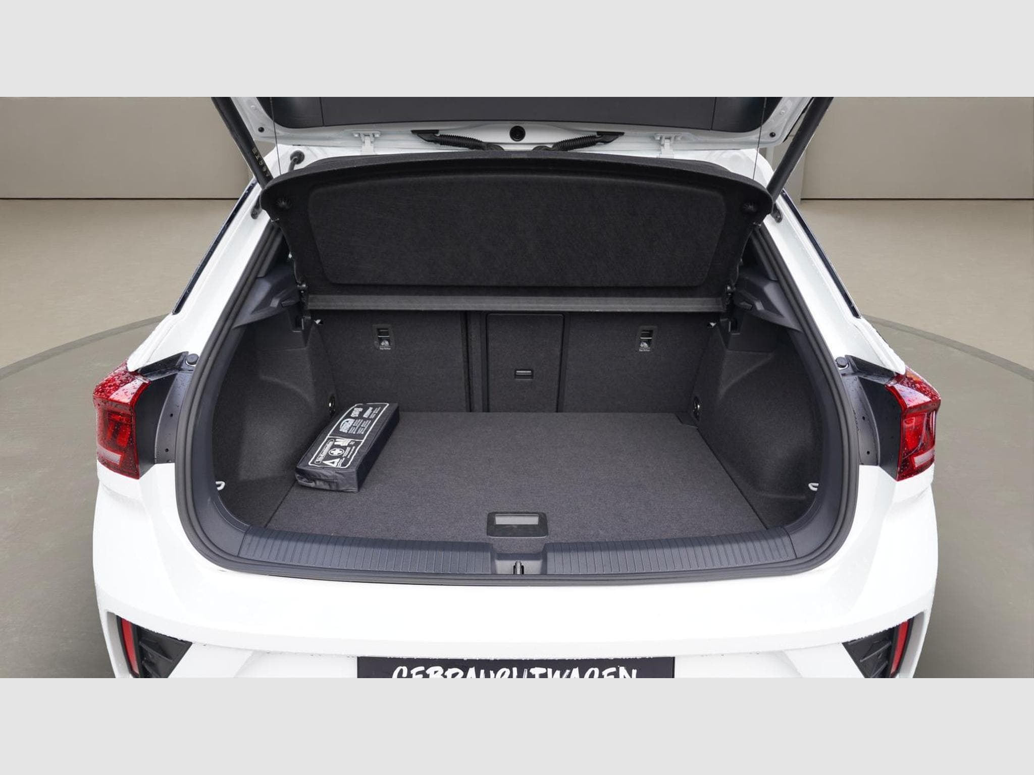 VW T-Roc R-Line Black Edition (2025) - Photo 15