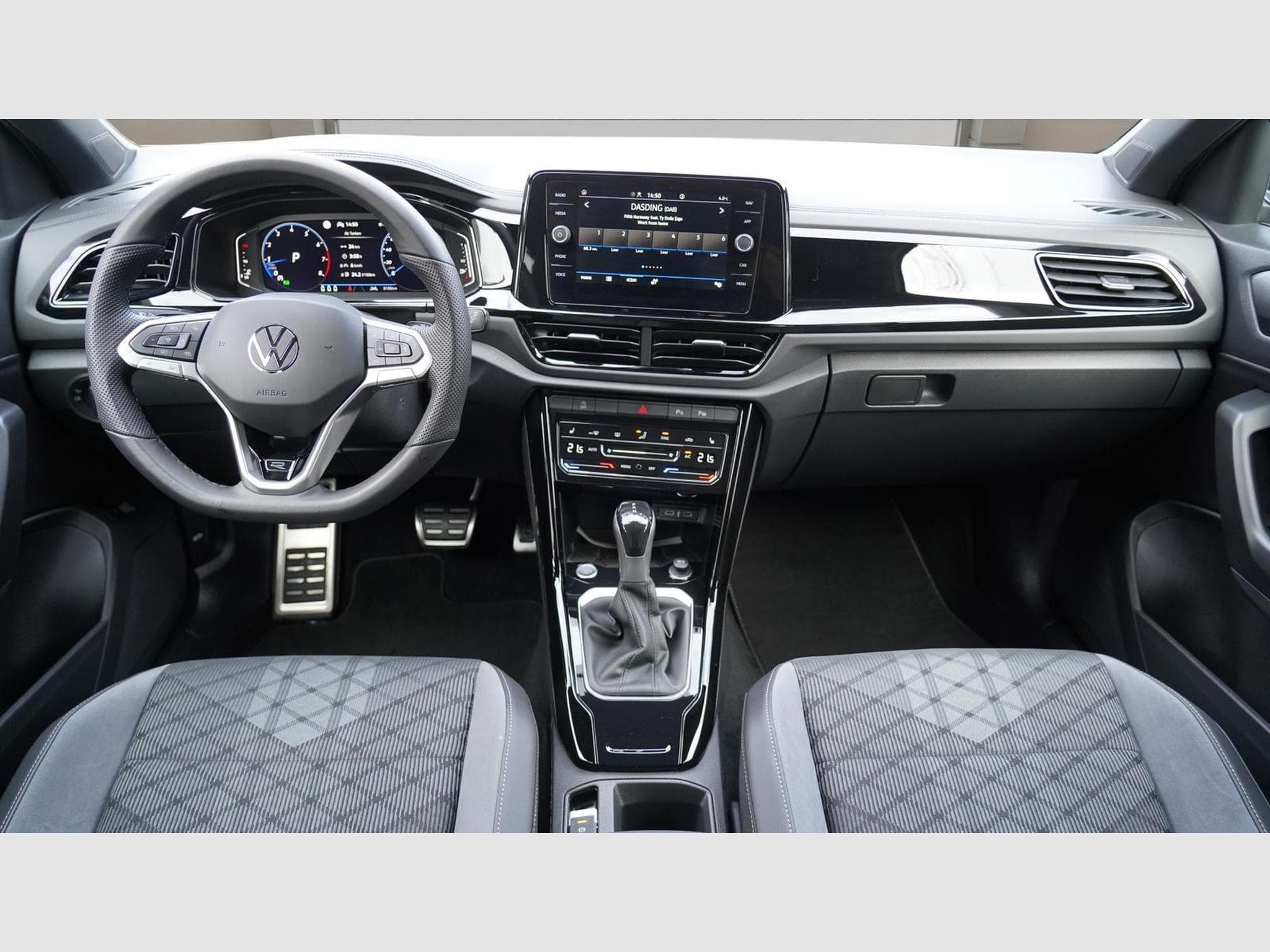 VW T-Roc R-Line Black Edition (2025) - Photo 7