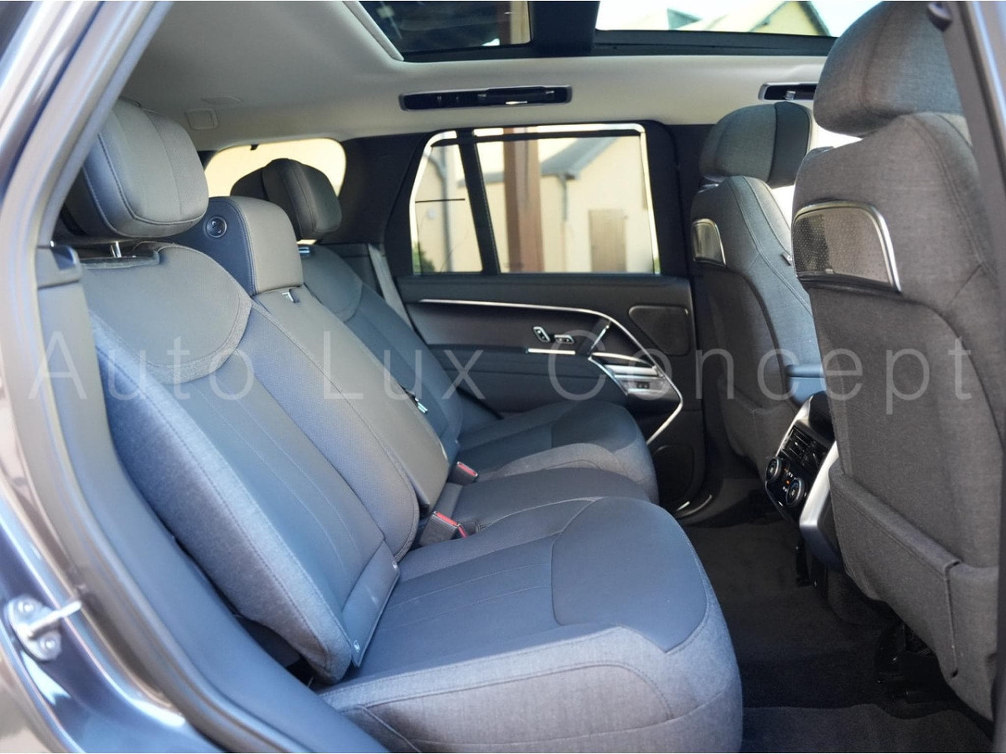 Land-Rover Range Rover P530 First Edition (2022) - Photo 10