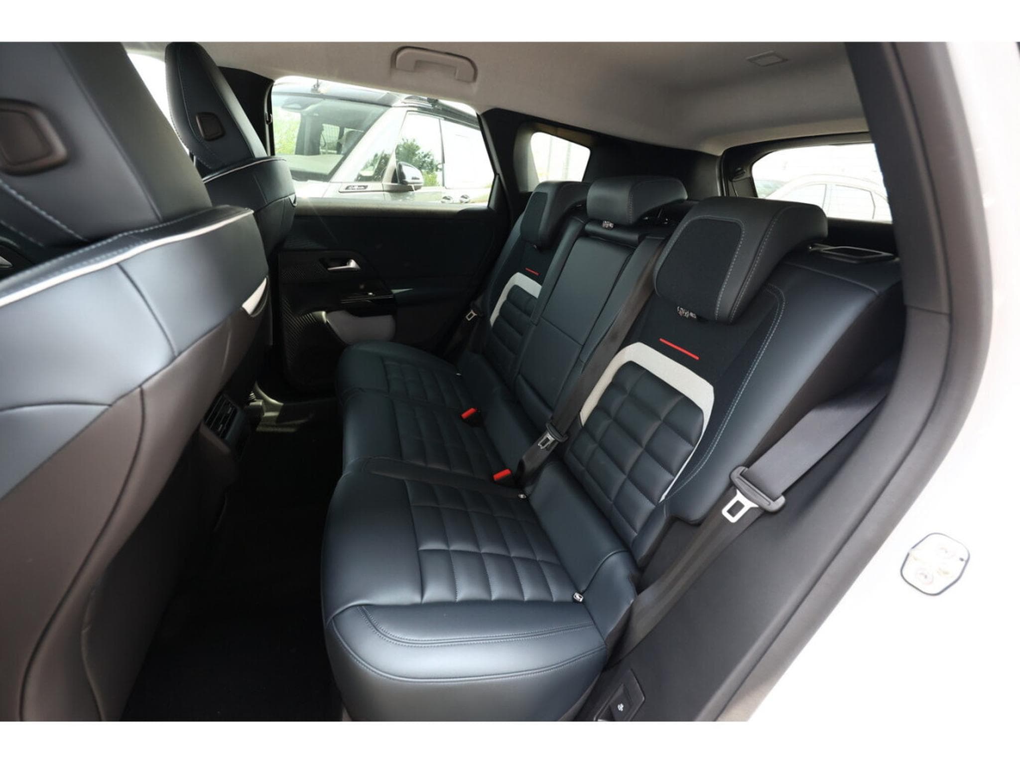 Citroën C5 Aircross 1.2 145 Hybrid Auto Max (2026) - Photo 8