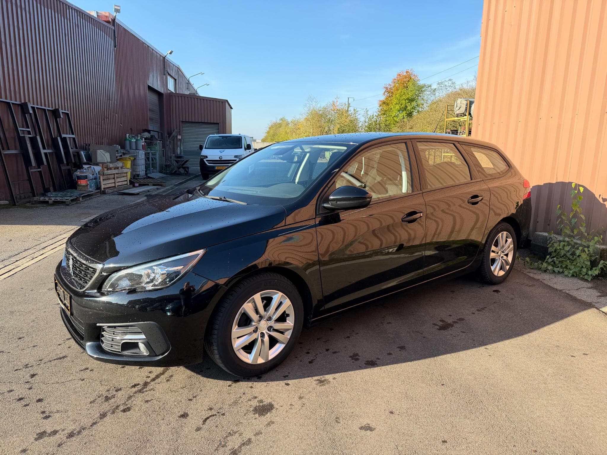 Peugeot 308 SW 1.5 HDI 130CH Active (2021) - Photo 2