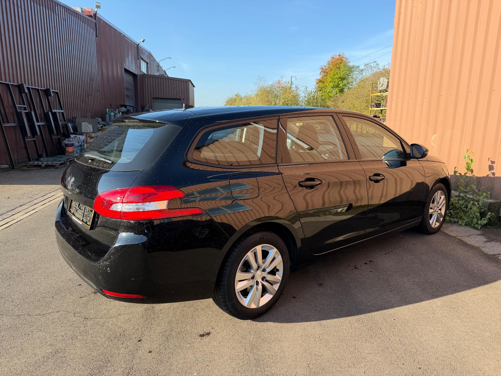 Peugeot 308 SW 1.5 HDI 130CH Active (2021) - Photo 4