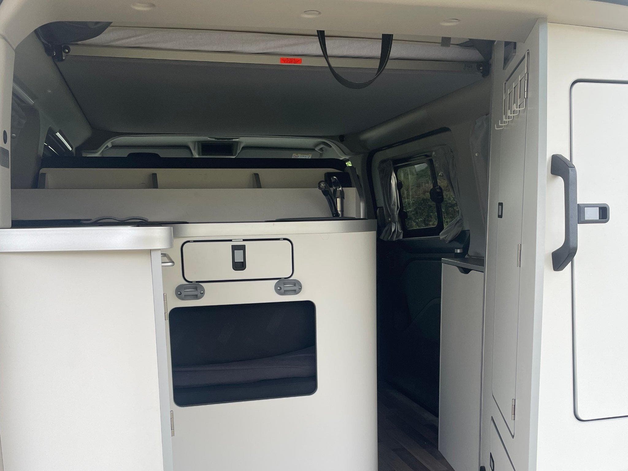 Ford Transit Nugget (2023) - Photo 3