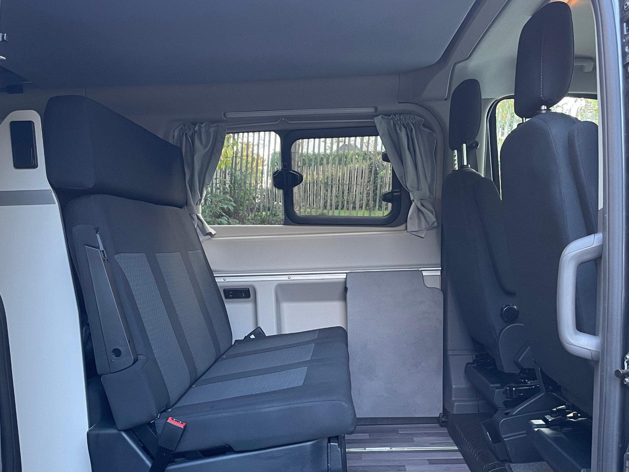 Ford Transit Nugget (2023) - Photo 4