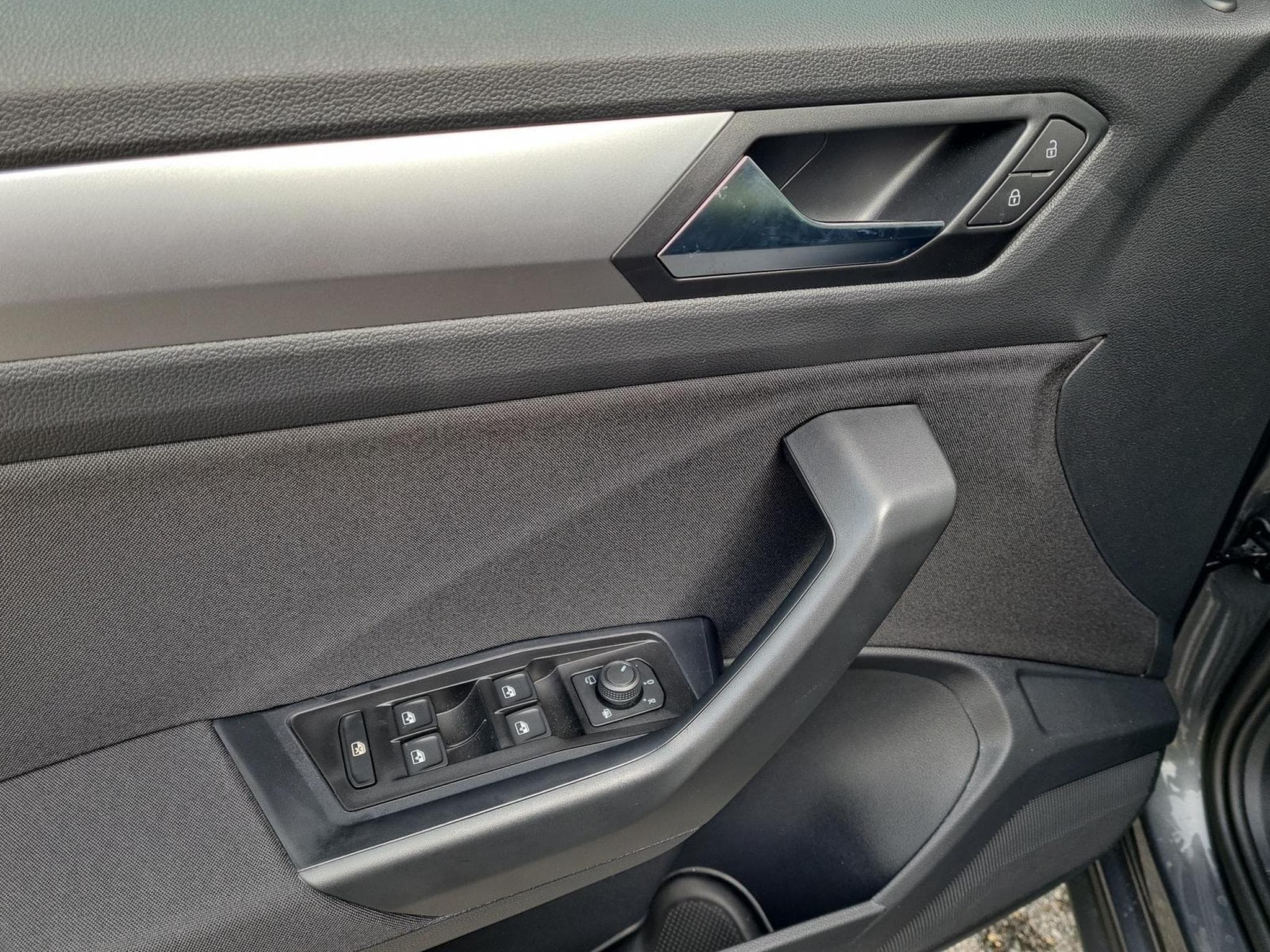 VW T-Roc Life (2025) - Photo 11