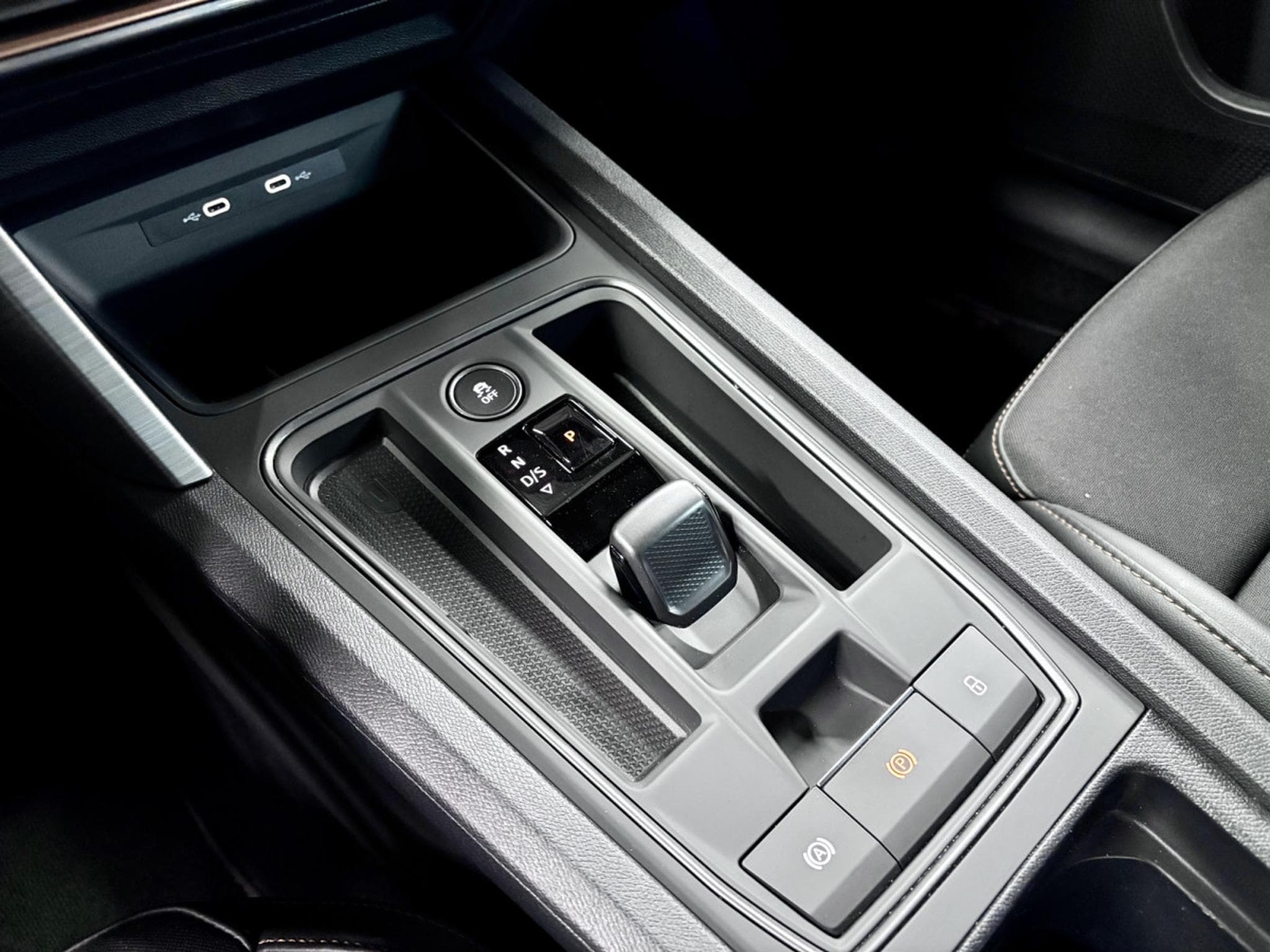 Cupra Formentor VZ 310CV 4Drive DSG7 *AKRAPOVIC*BEATS* *VSS* MATRIX* (2024) - Foto 15
