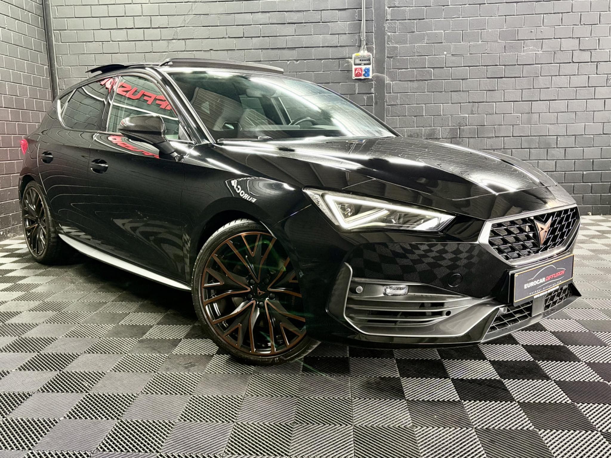 Cupra Leon VZ 2.0 TSI 300CV *PANO*CAM* BEATS* MATRIX* VSS * (2024) - Foto 3