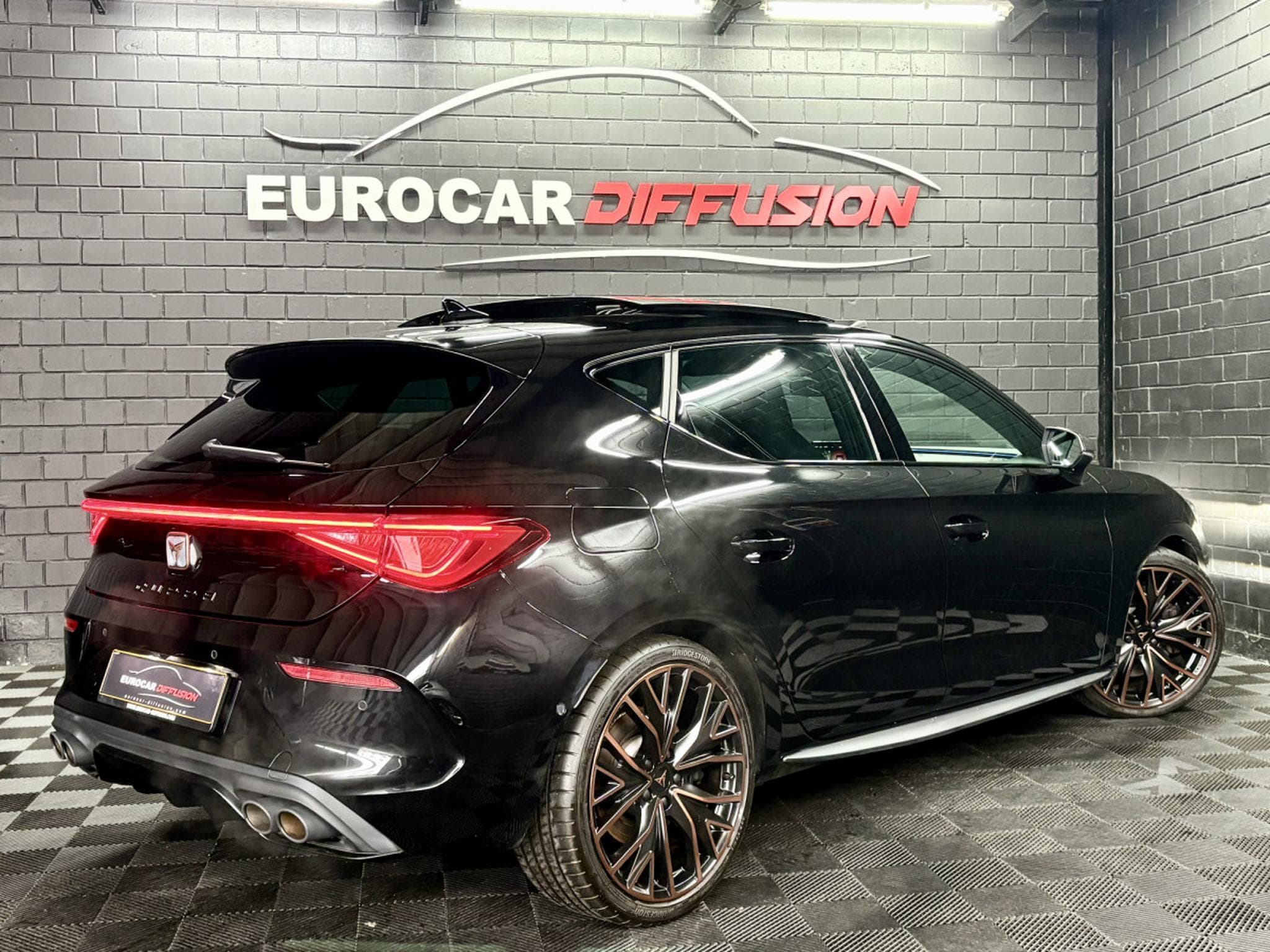 Cupra Leon VZ 2.0 TSI 300CV *PANO*CAM* BEATS* MATRIX* VSS * (2024) - Foto 6