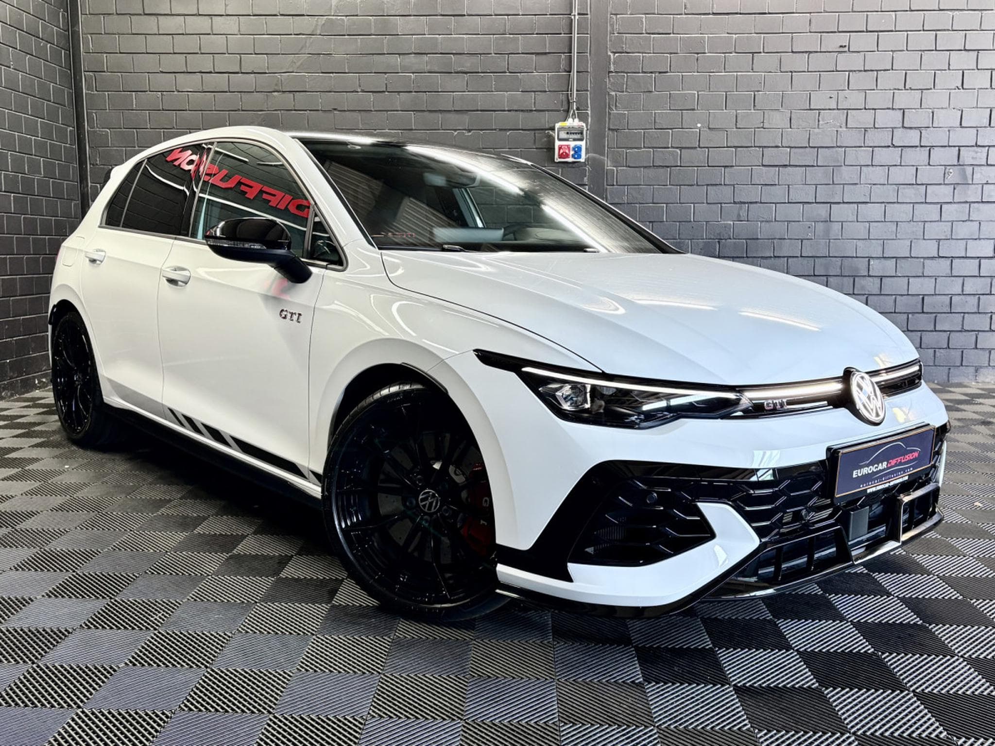 VW Golf GTI PHASE 2 Clubsport 2.0 TSI 300 CV DSG7 * DCC * MATRIX * (2026) - Foto 3