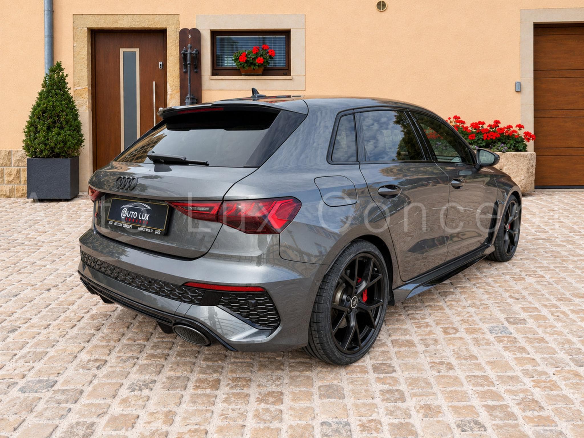 Audi RS3 Sportback 2.5 TFSI quattro S tronic 7 (2022) - Photo 4