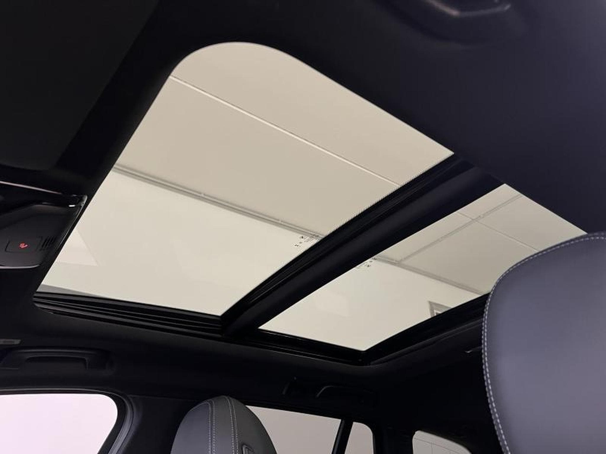 BMW 320 M (2023) - Photo 12