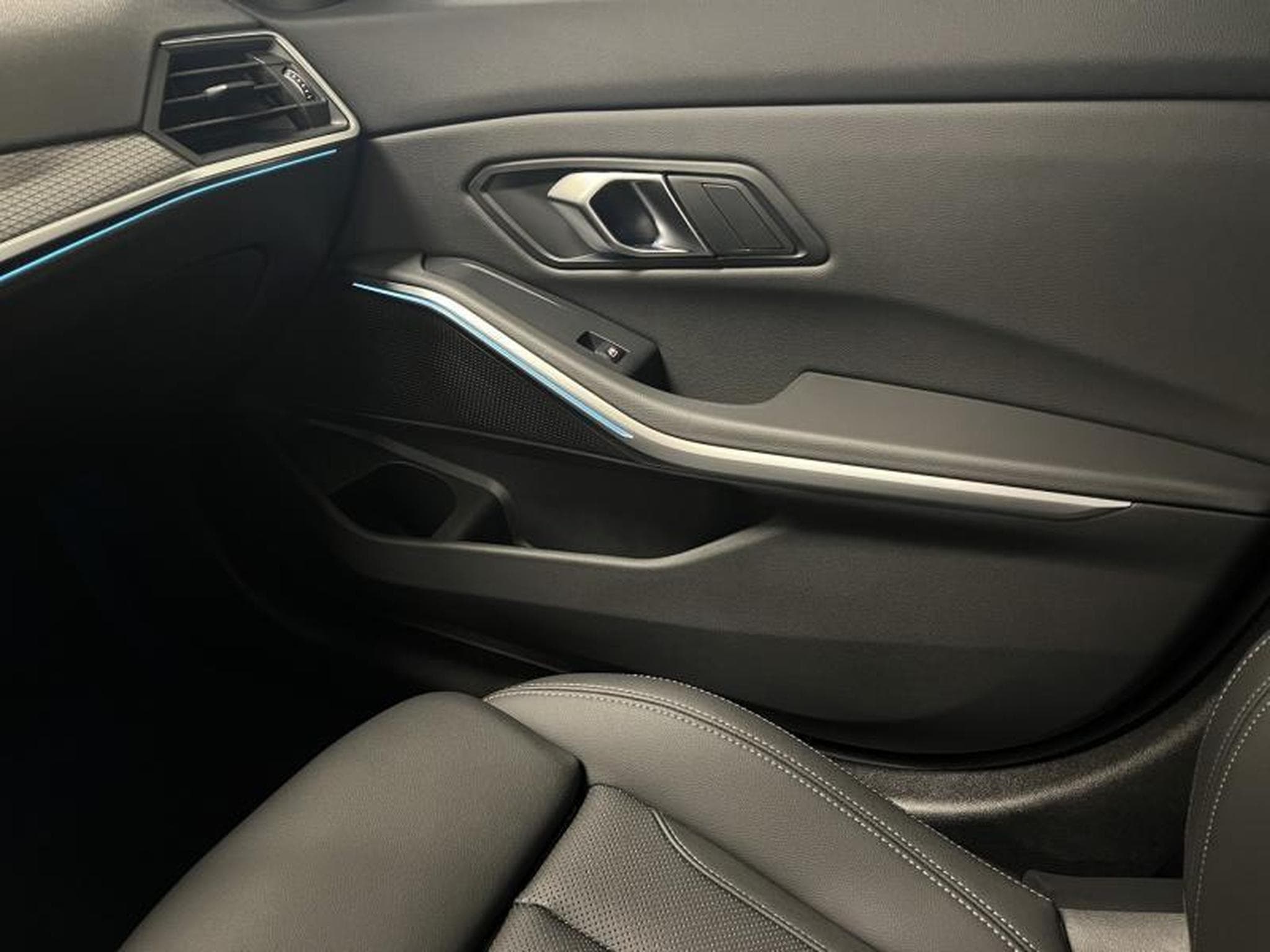 BMW 320 M (2023) - Photo 13