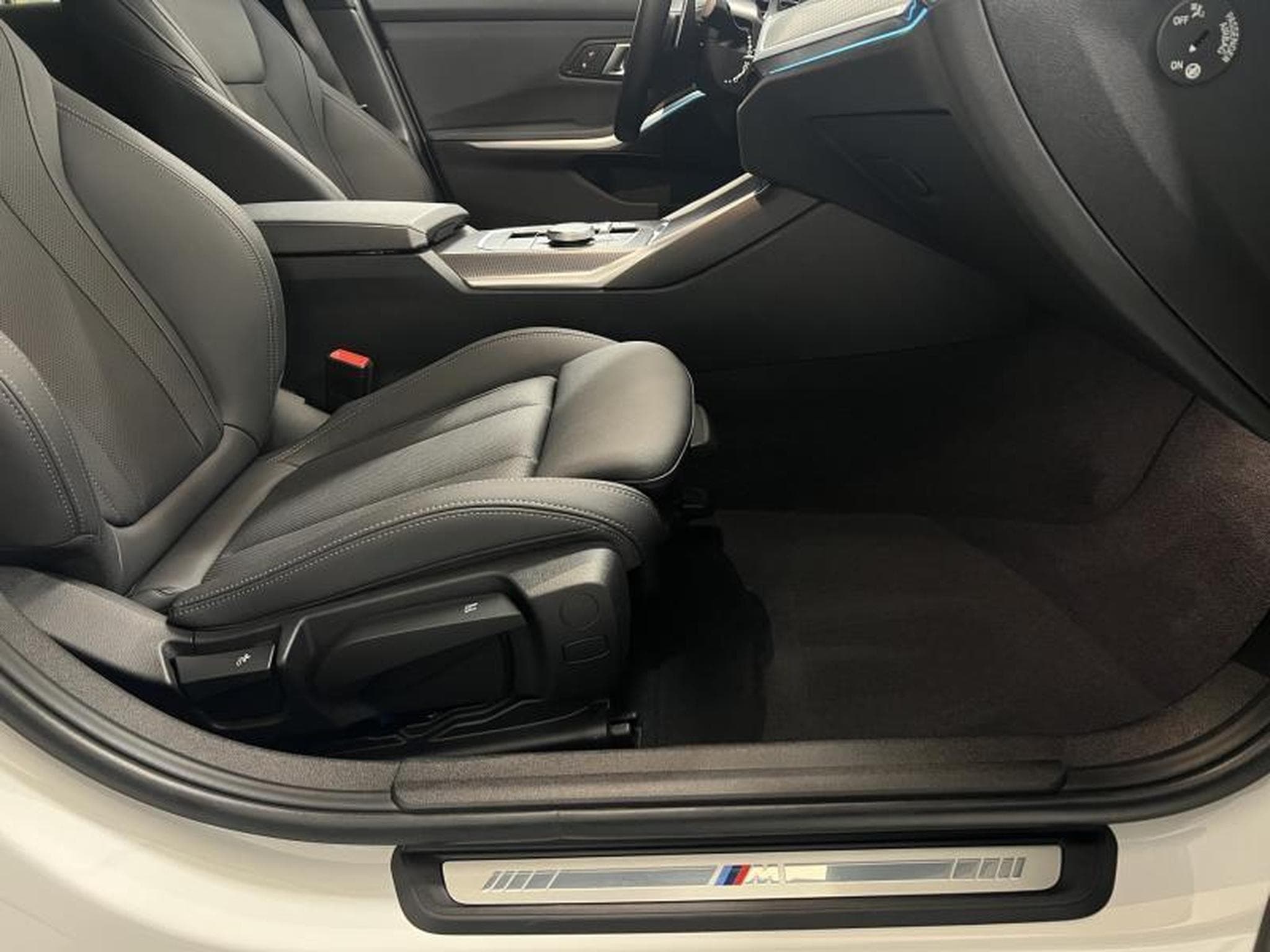 BMW 320 M (2023) - Photo 15