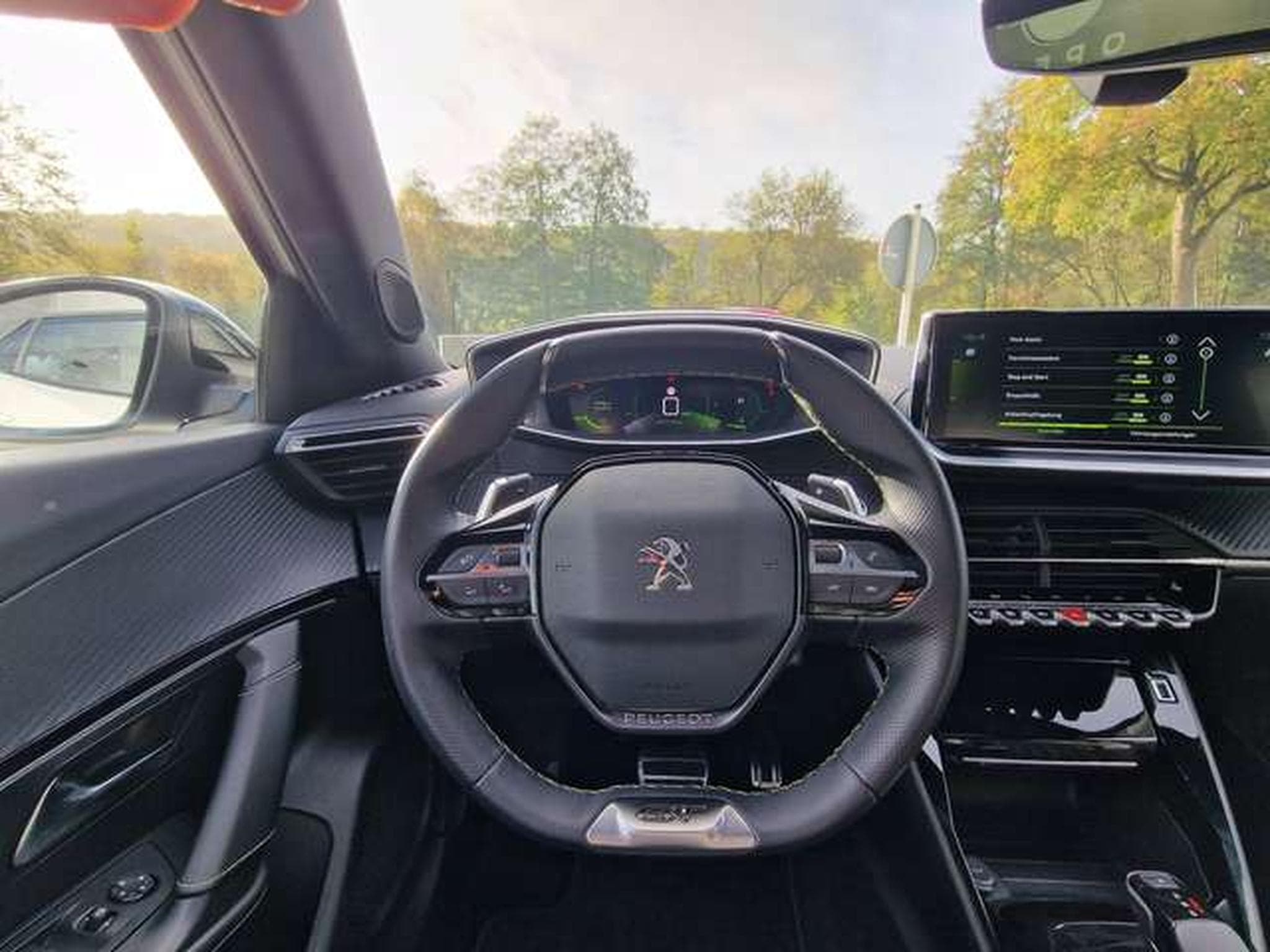 Peugeot 2008 GT Pack (2021) - Photo 8