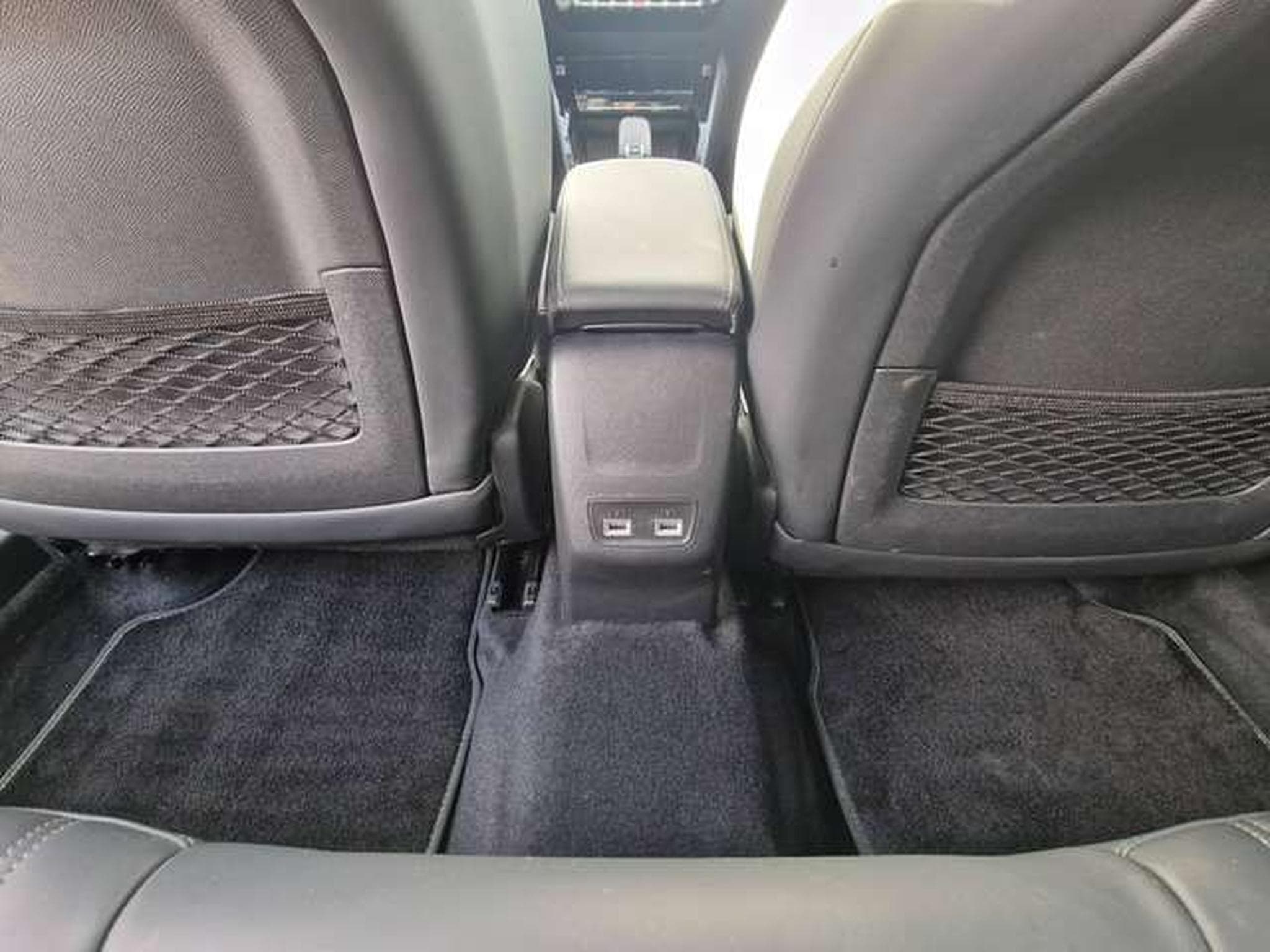 Peugeot 2008 GT Pack (2021) - Photo 15