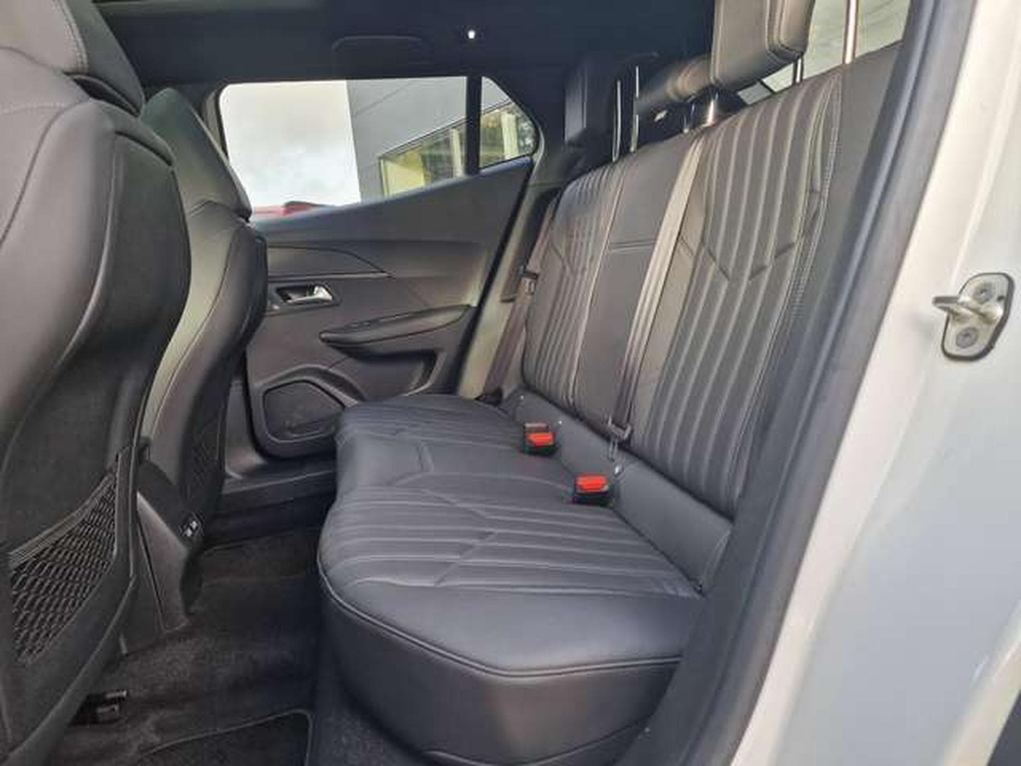 Peugeot 2008 GT Pack (2021) - Photo 14