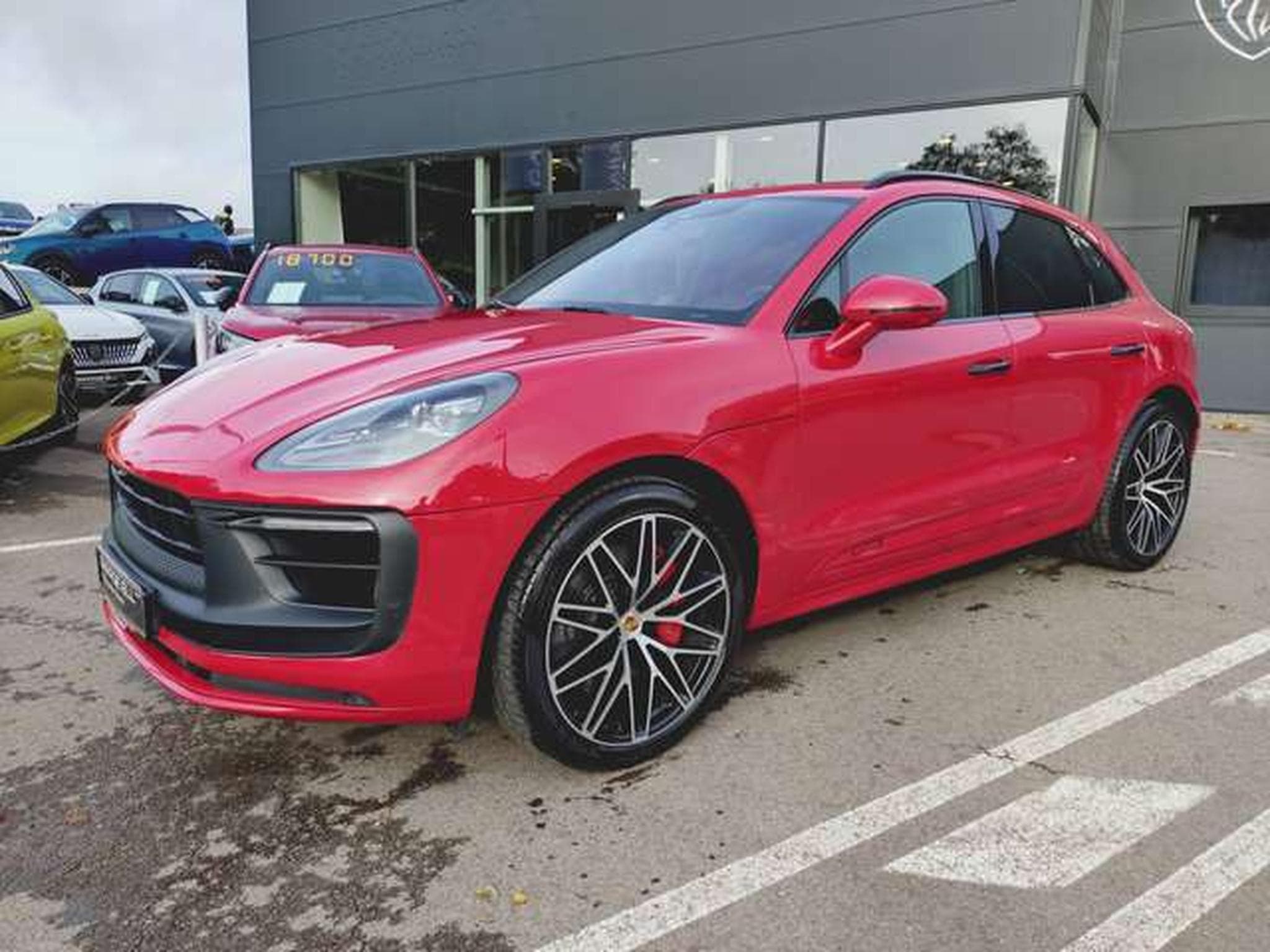 Porsche Macan GTS (2023) - Photo 1