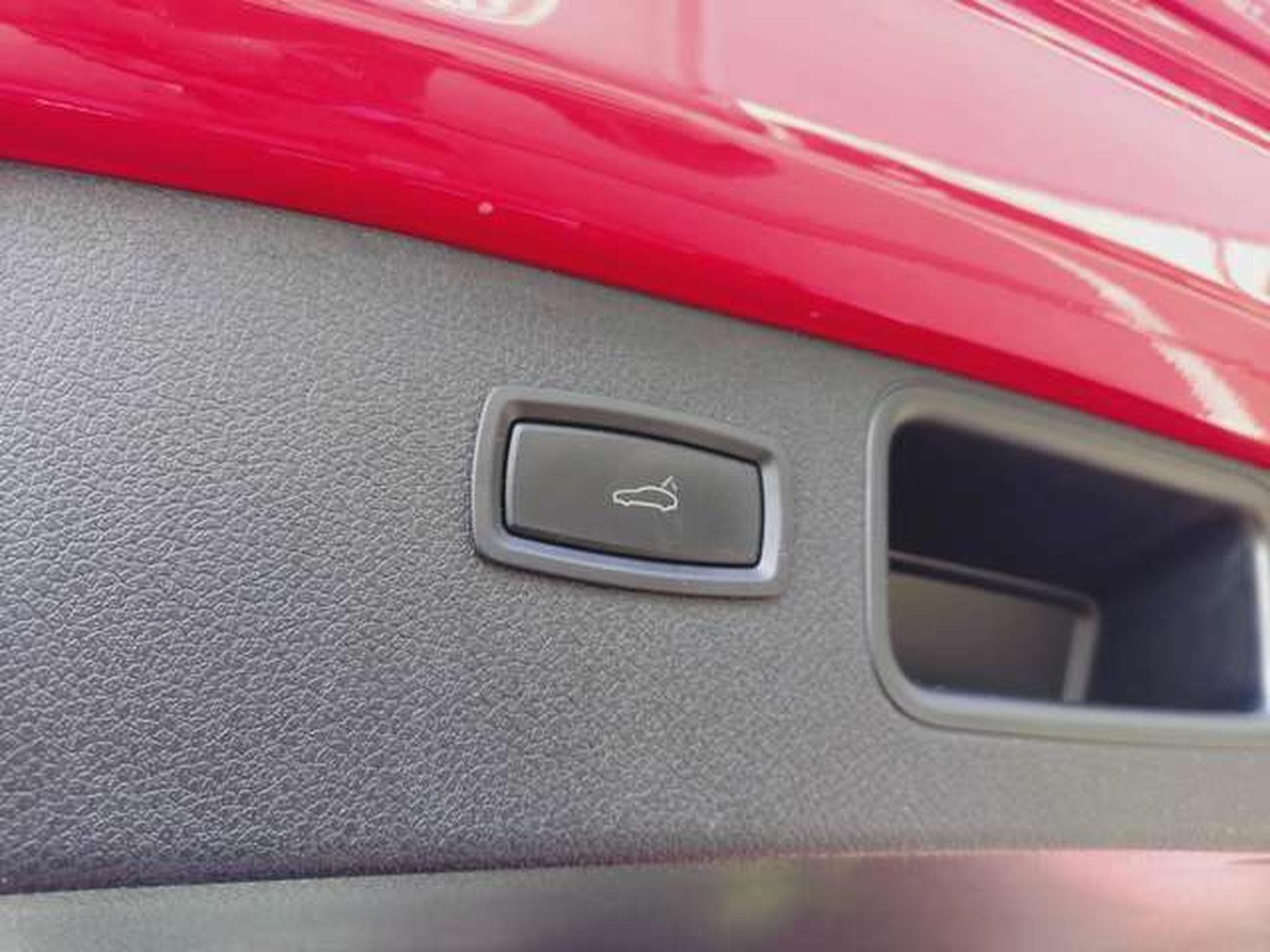 Porsche Macan GTS (2023) - Photo 12