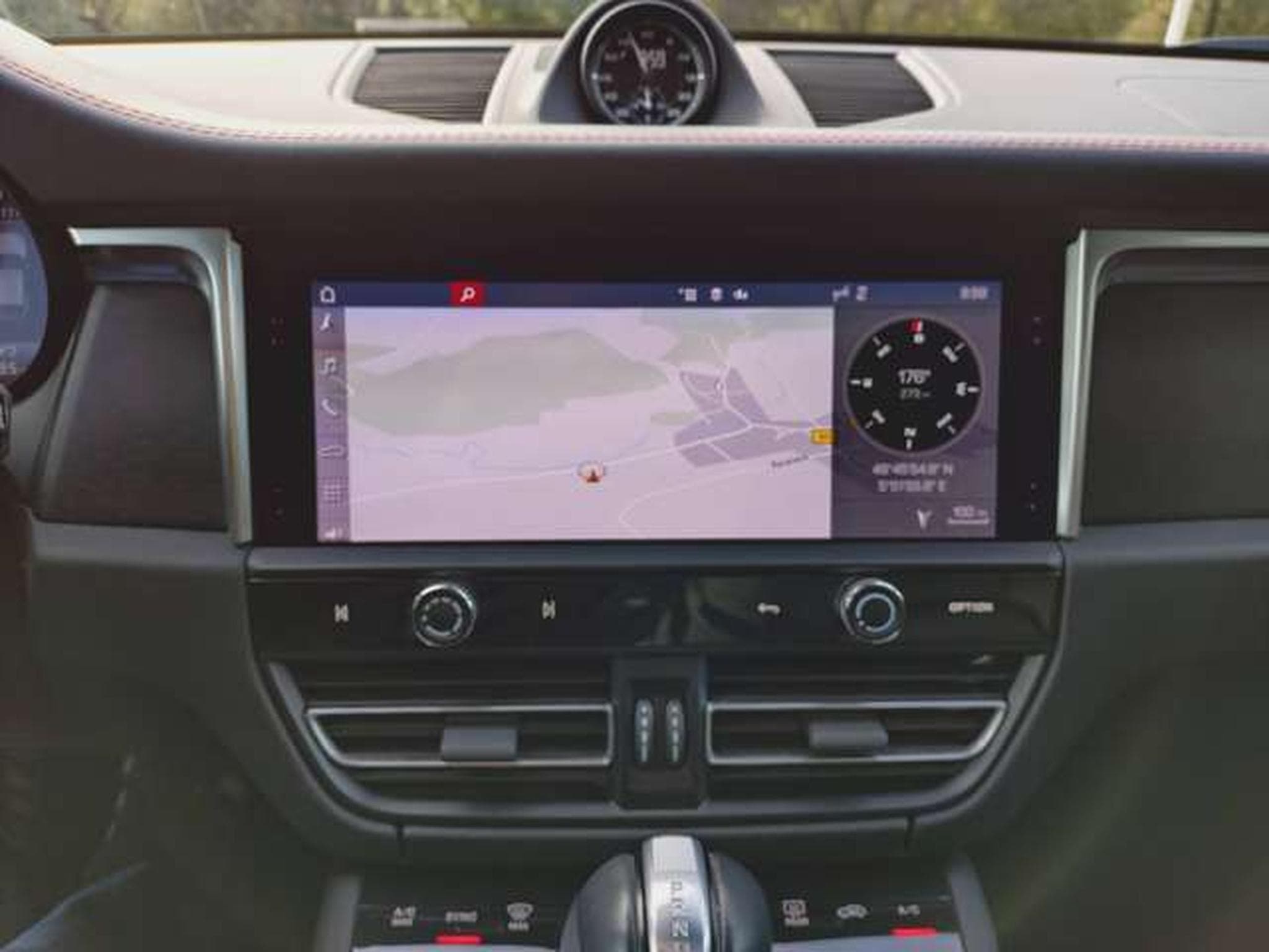Porsche Macan GTS (2023) - Photo 16
