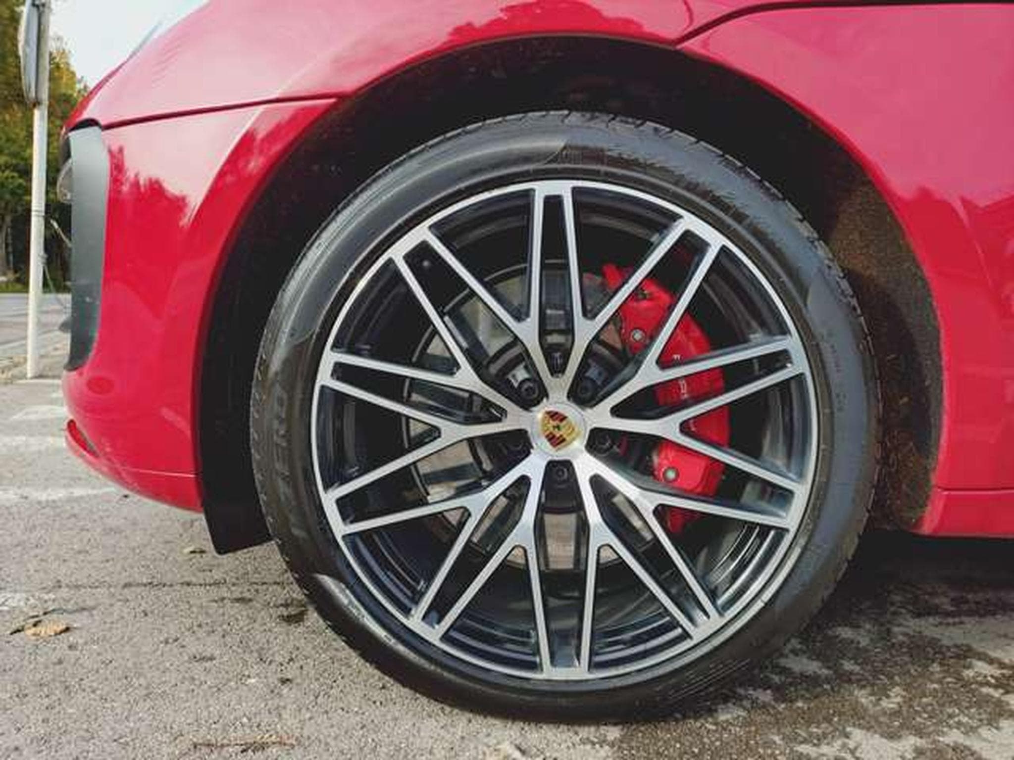 Porsche Macan GTS (2023) - Photo 21