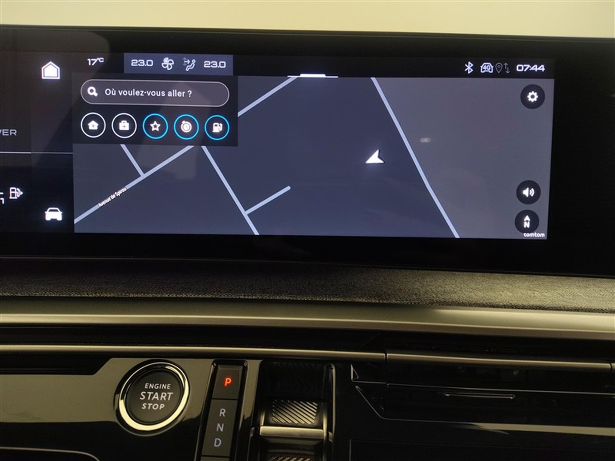 Peugeot 3008 1.2 Hybrid 136Cv e-DCS6 Allure S-CUIR / NAVI / CARPLAY (2025) - Photo 10