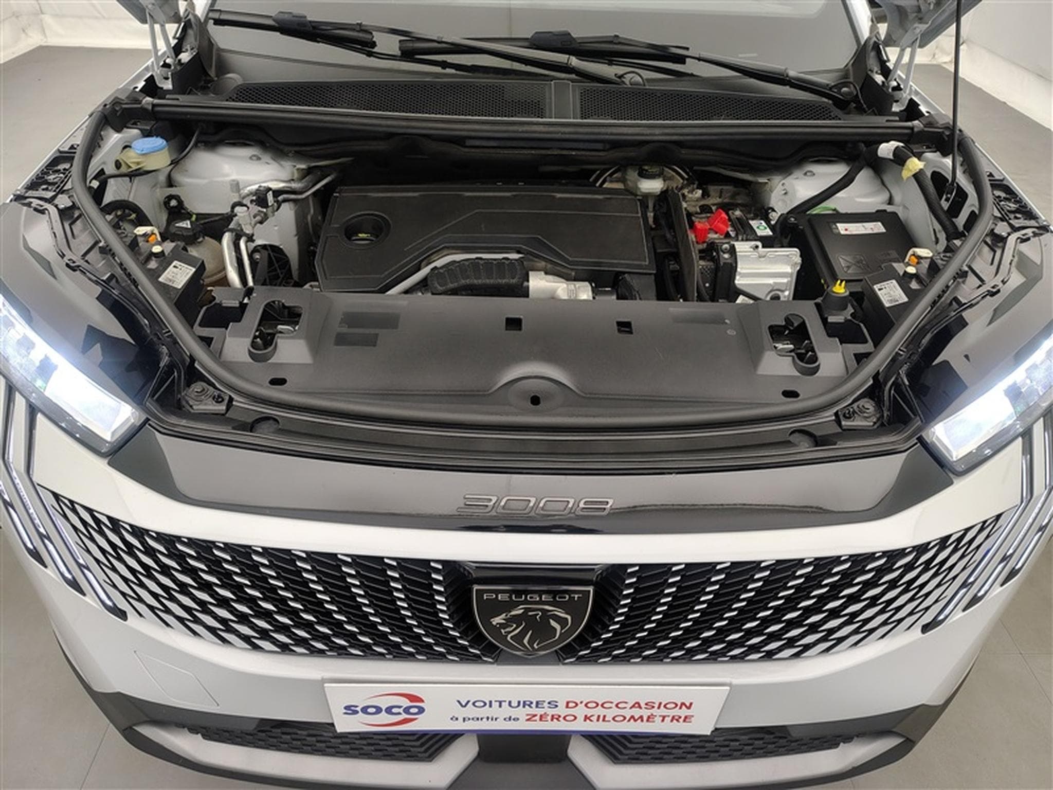 Peugeot 3008 1.2 Hybrid 136Cv e-DCS6 Allure S-CUIR / NAVI / CARPLAY (2025) - Photo 18