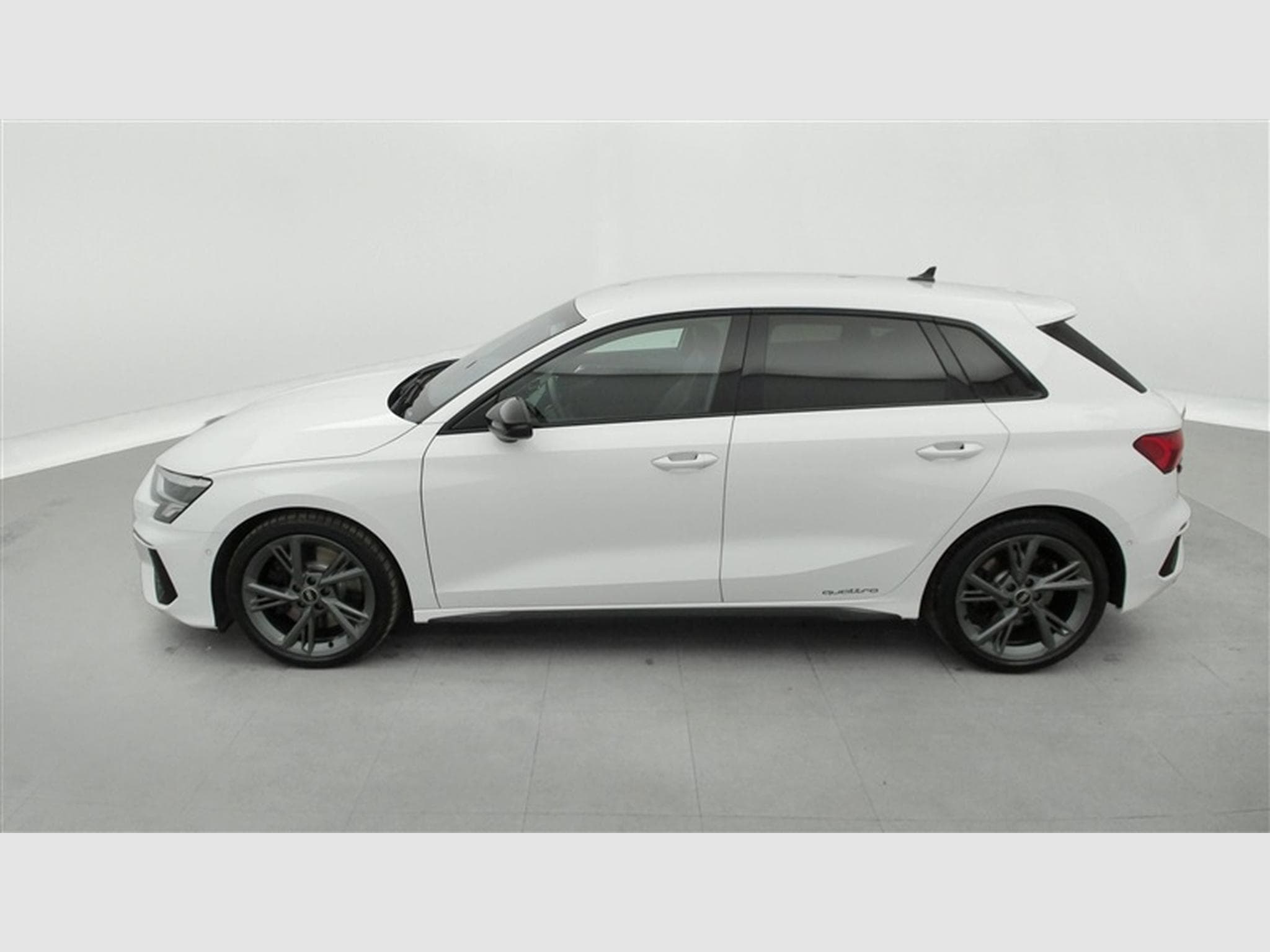 Audi S3 2.0 TFSI Quattro S tronic CUIR/FULL LEDS/V. COCKPIT (2023) - Photo 3