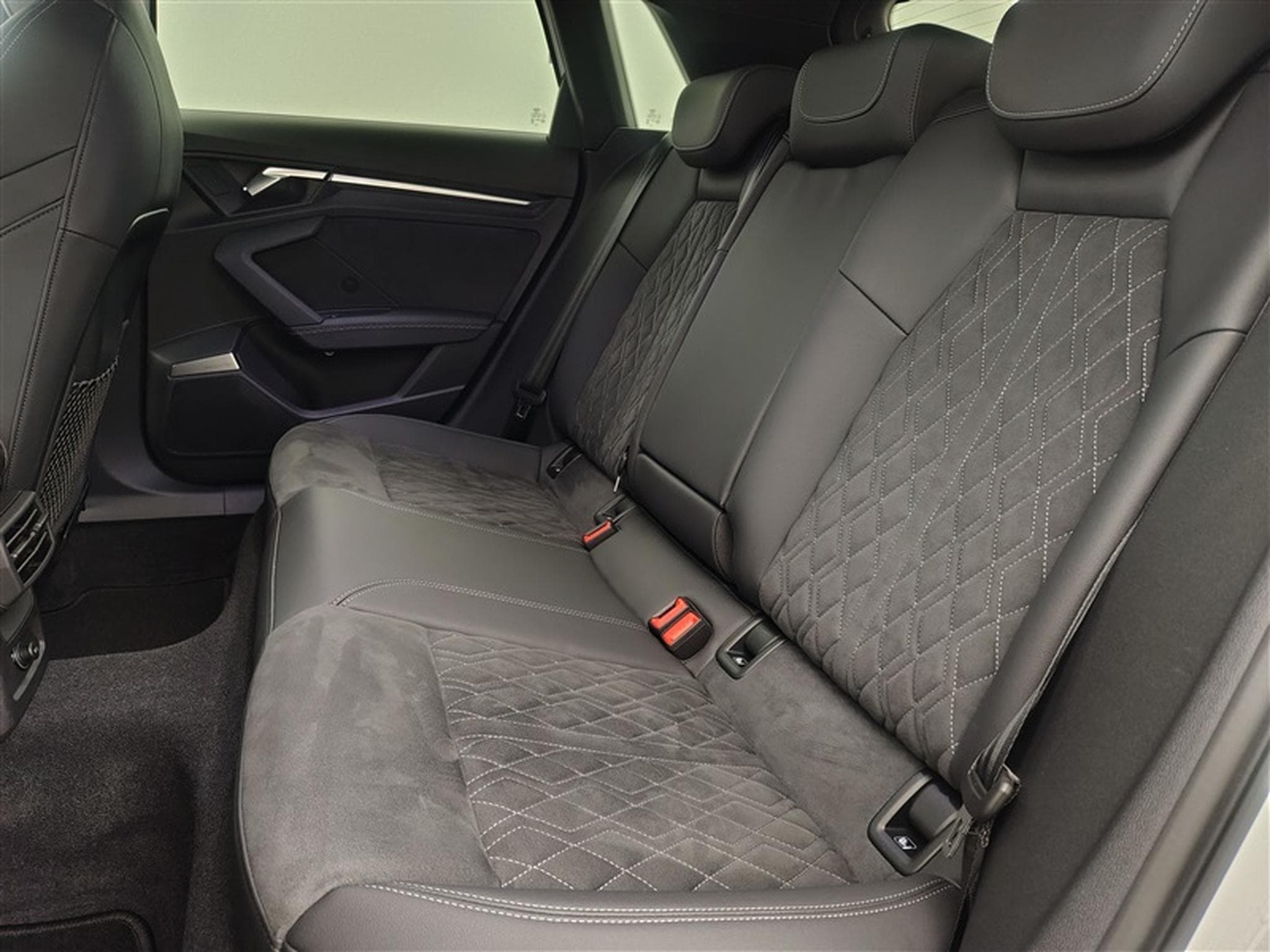 Audi S3 2.0 TFSI Quattro S tronic CUIR/FULL LEDS/V. COCKPIT (2023) - Photo 14