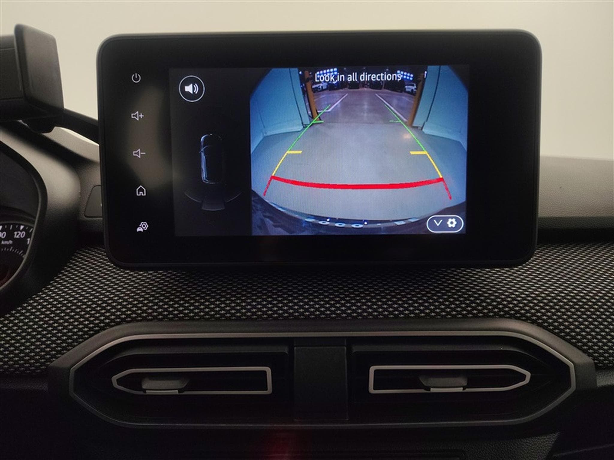 Dacia Sandero 1.0 TCe Journey CARPLAY / FULL LED / PDC AV-AR (2025) - Photo 17
