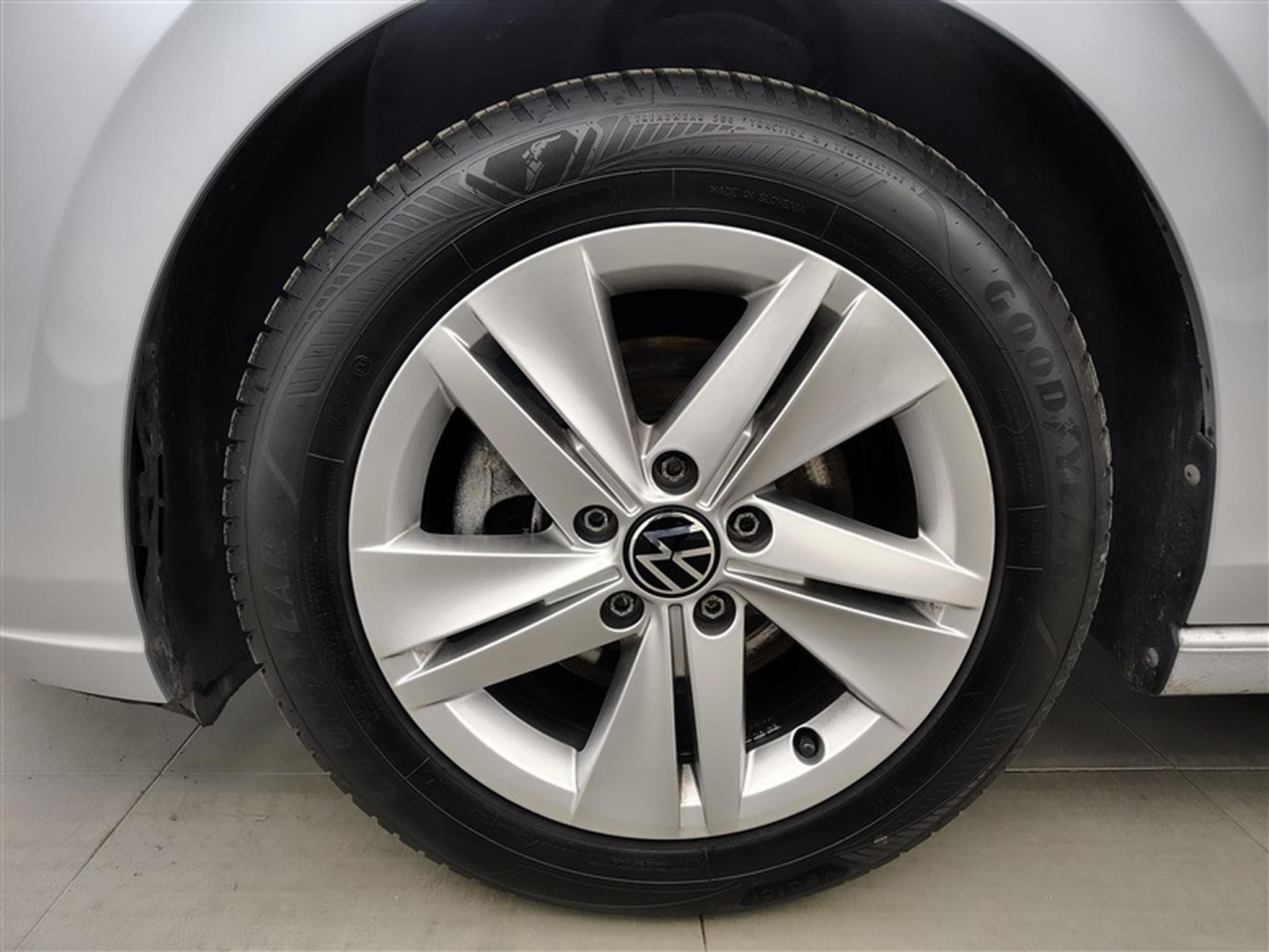 VW Golf 1.0 TSI Life Business Premium OPF (2022) - Photo 6
