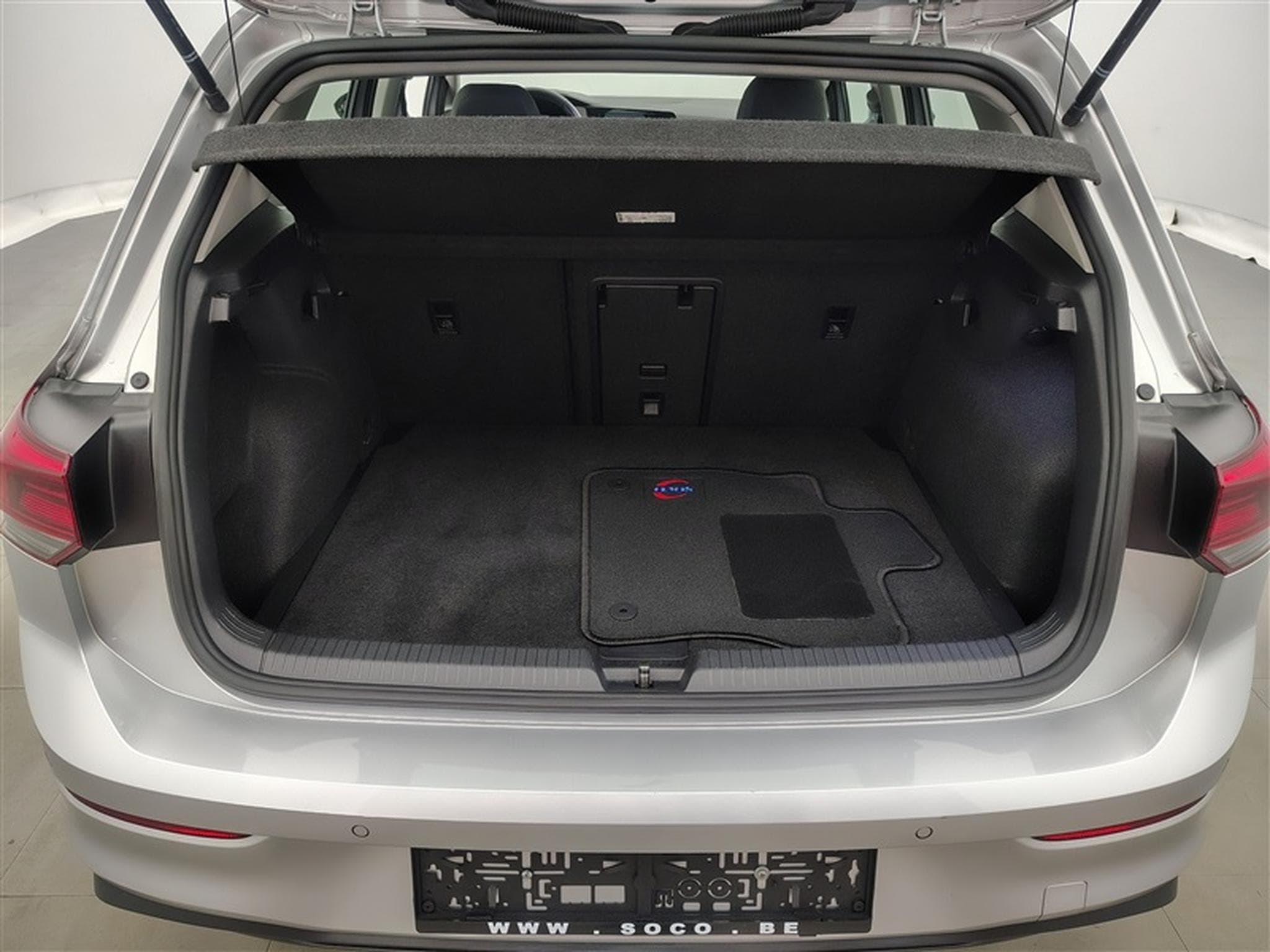 VW Golf 1.0 TSI Life Business Premium OPF (2022) - Photo 13