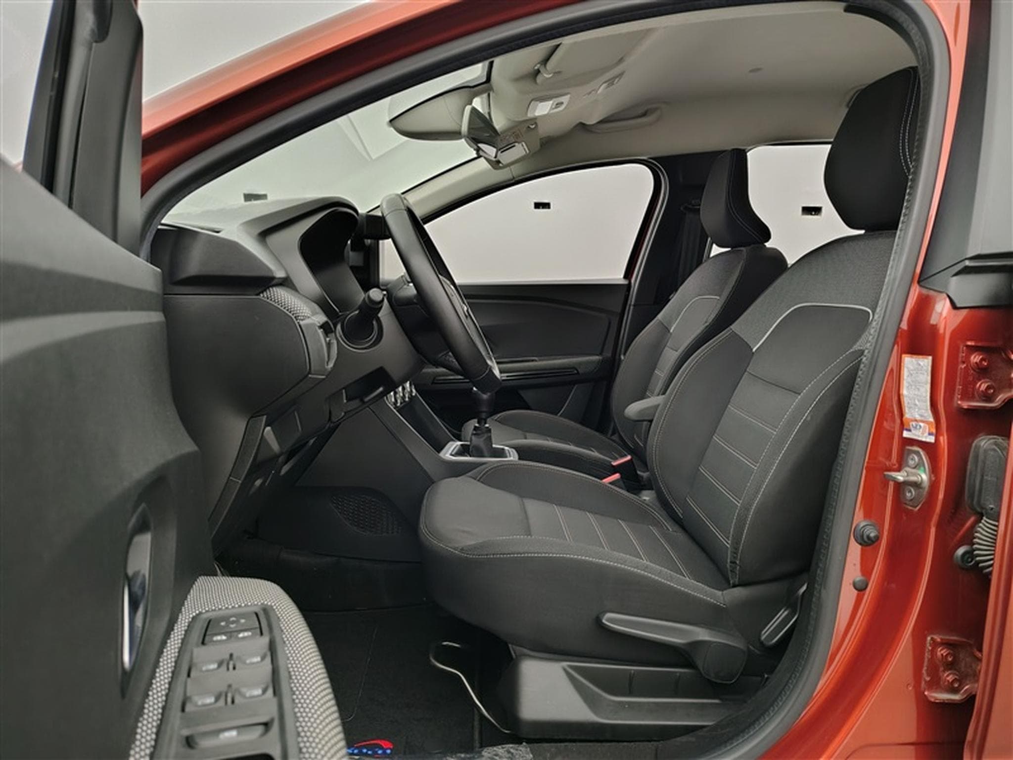 Dacia Jogger 1.0 TCe EXTREME 7pl. NAV/CAMERA/CARPLAY (2022) - Photo 7