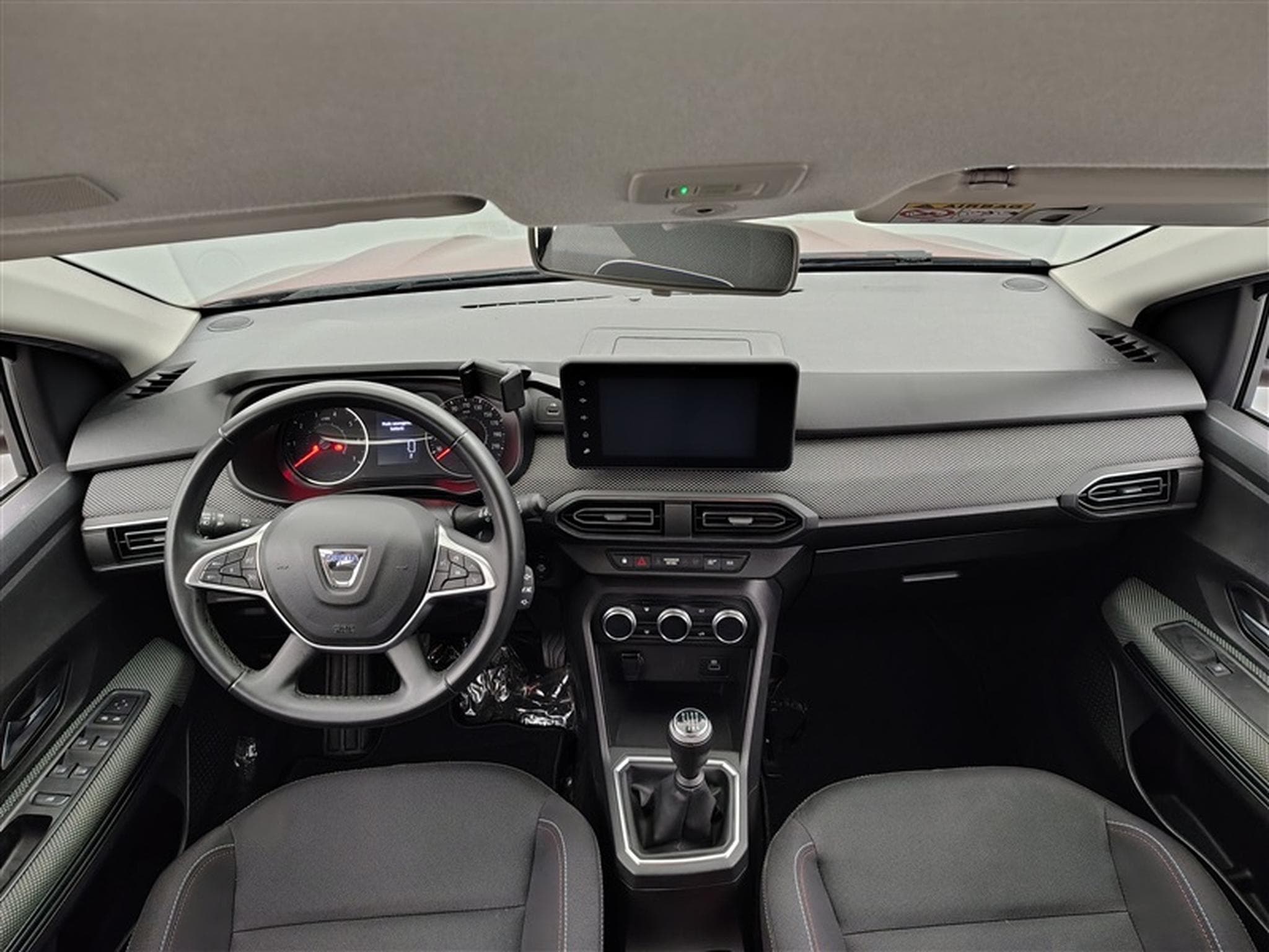 Dacia Jogger 1.0 TCe EXTREME 7pl. NAV/CAMERA/CARPLAY (2022) - Photo 8