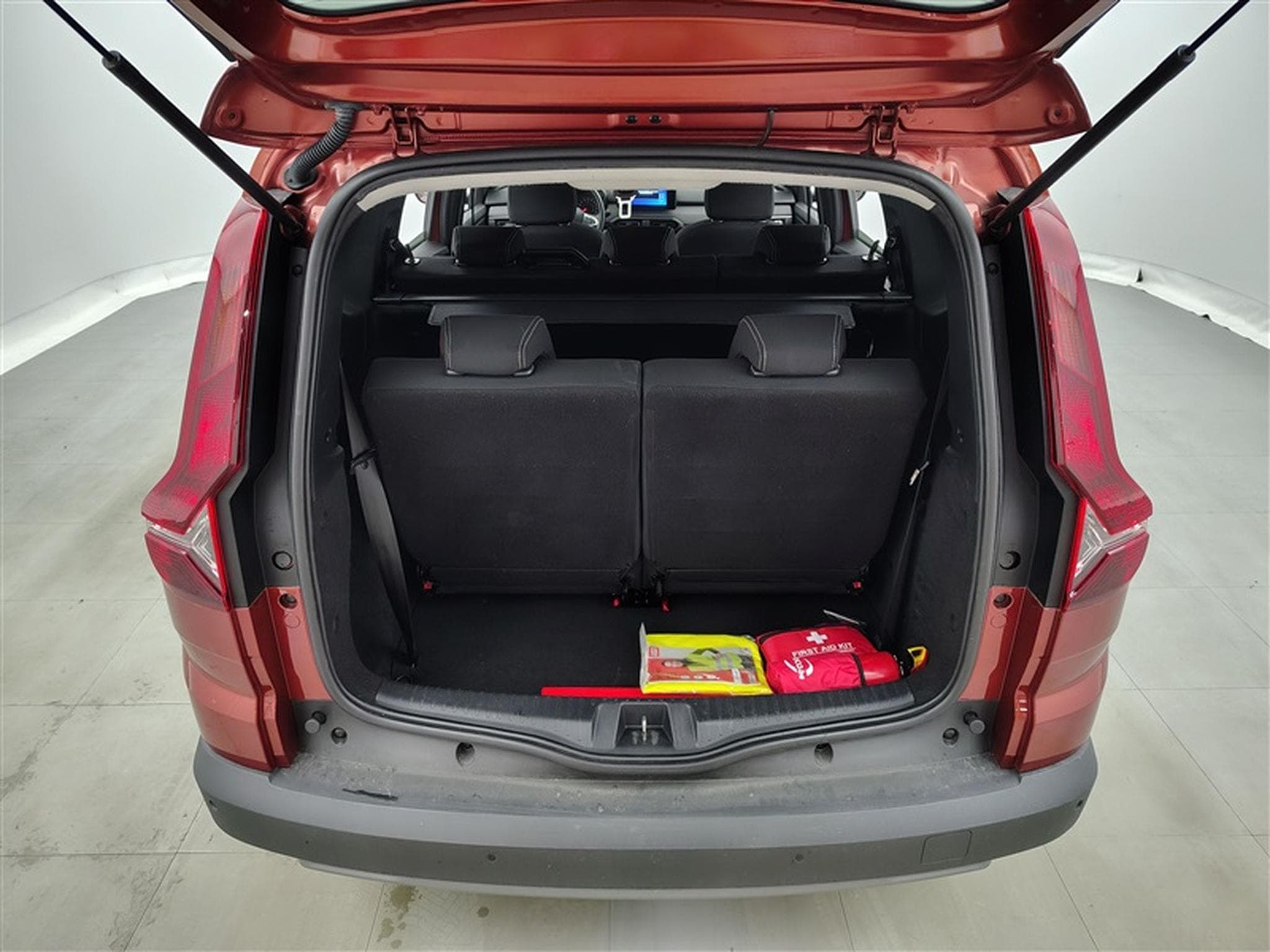 Dacia Jogger 1.0 TCe EXTREME 7pl. NAV/CAMERA/CARPLAY (2022) - Photo 14