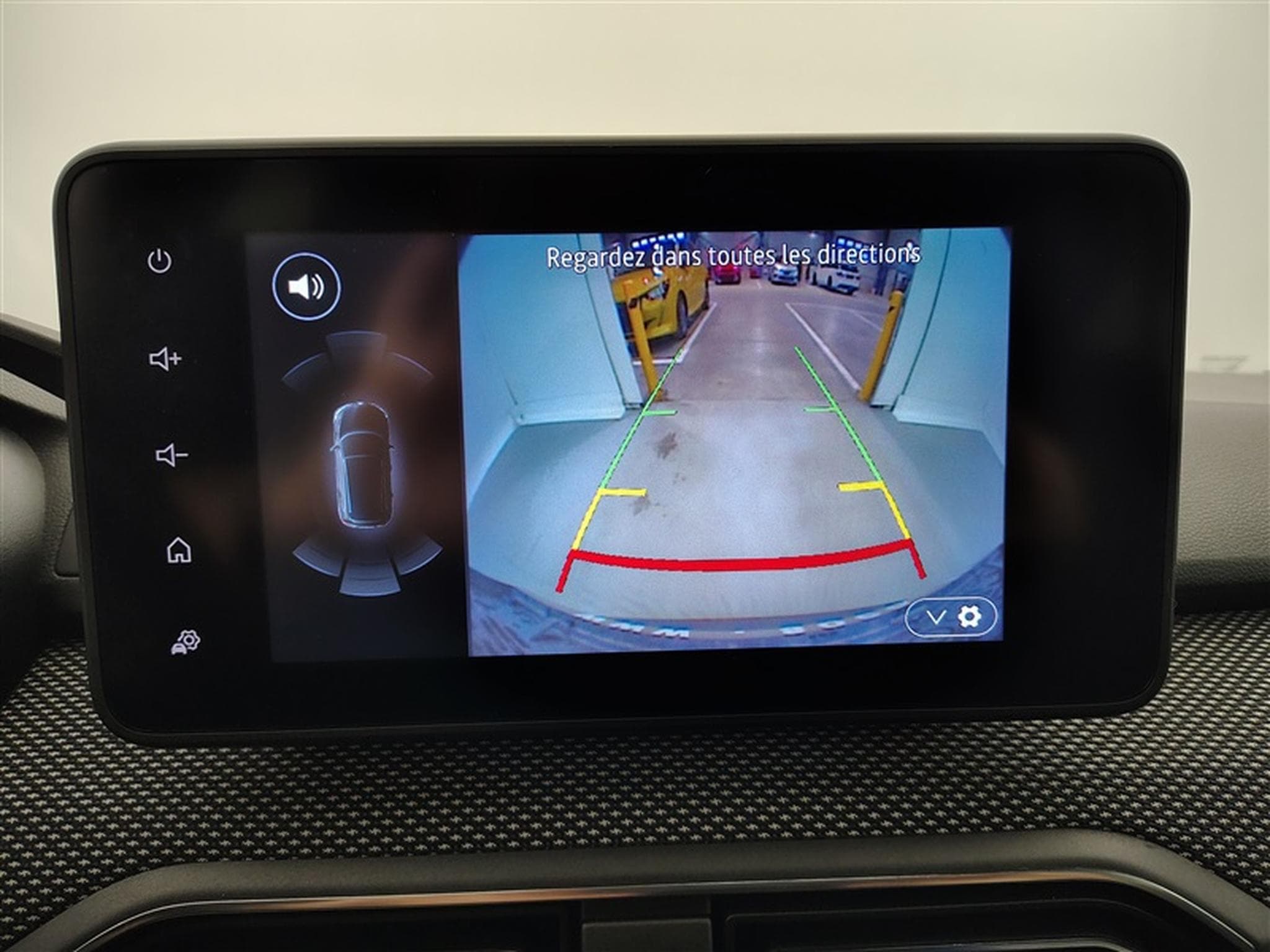 Dacia Jogger 1.0 TCe EXTREME 7pl. NAV/CAMERA/CARPLAY (2022) - Photo 18