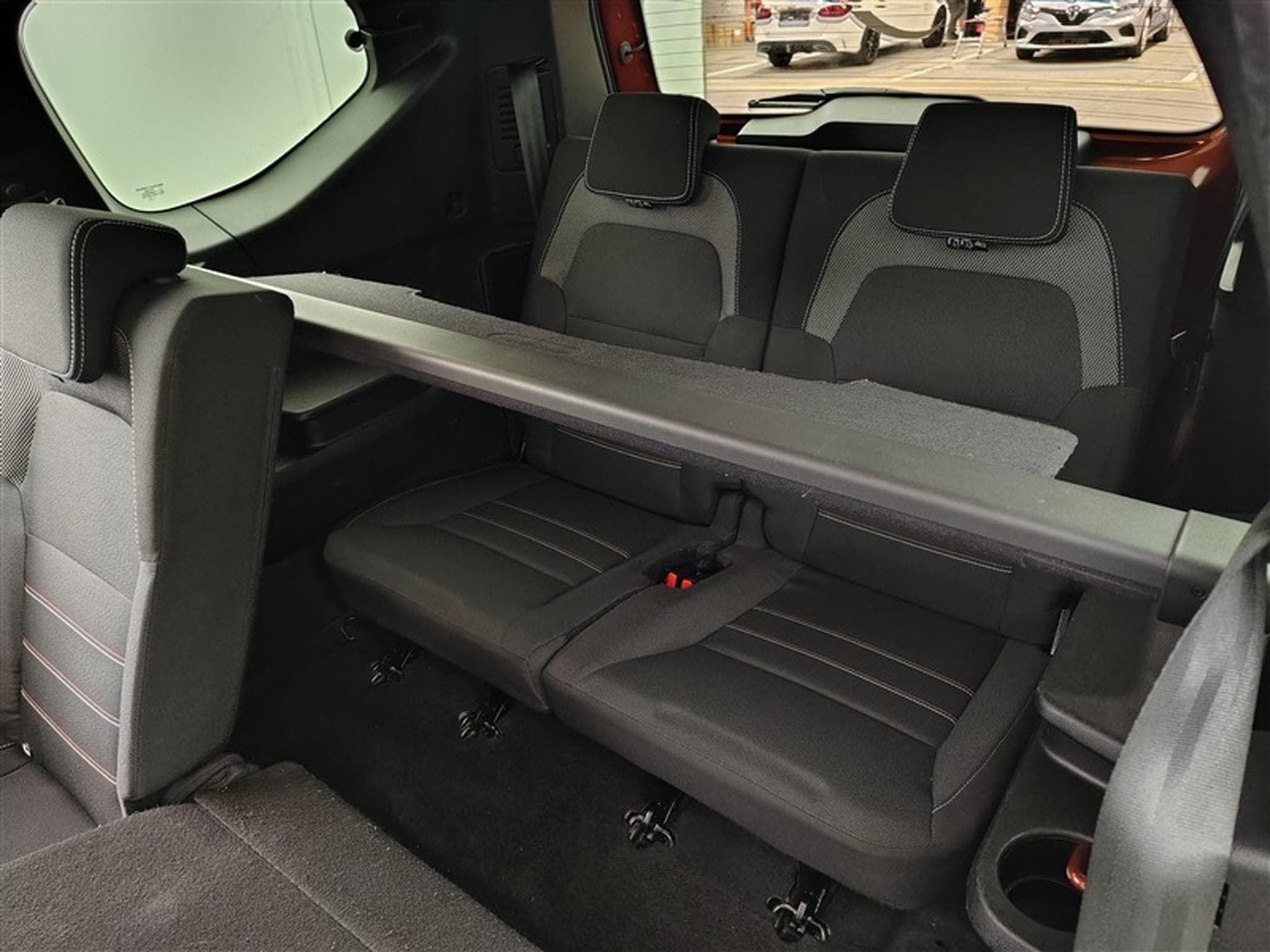 Dacia Jogger 1.0 TCe EXTREME 7pl. NAV/CAMERA/CARPLAY (2022) - Photo 19