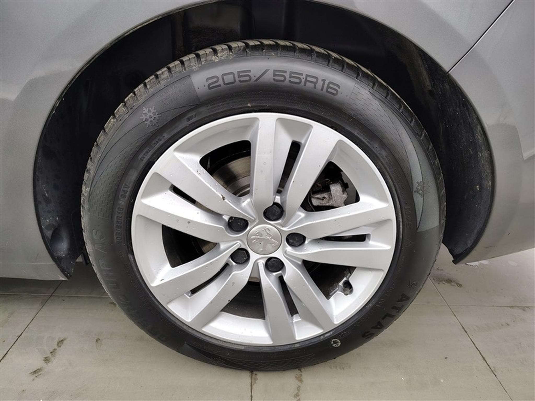 Peugeot 308 1.2 PureTech Style Navi/Toit PanO/PDC/ (2020) - Photo 6