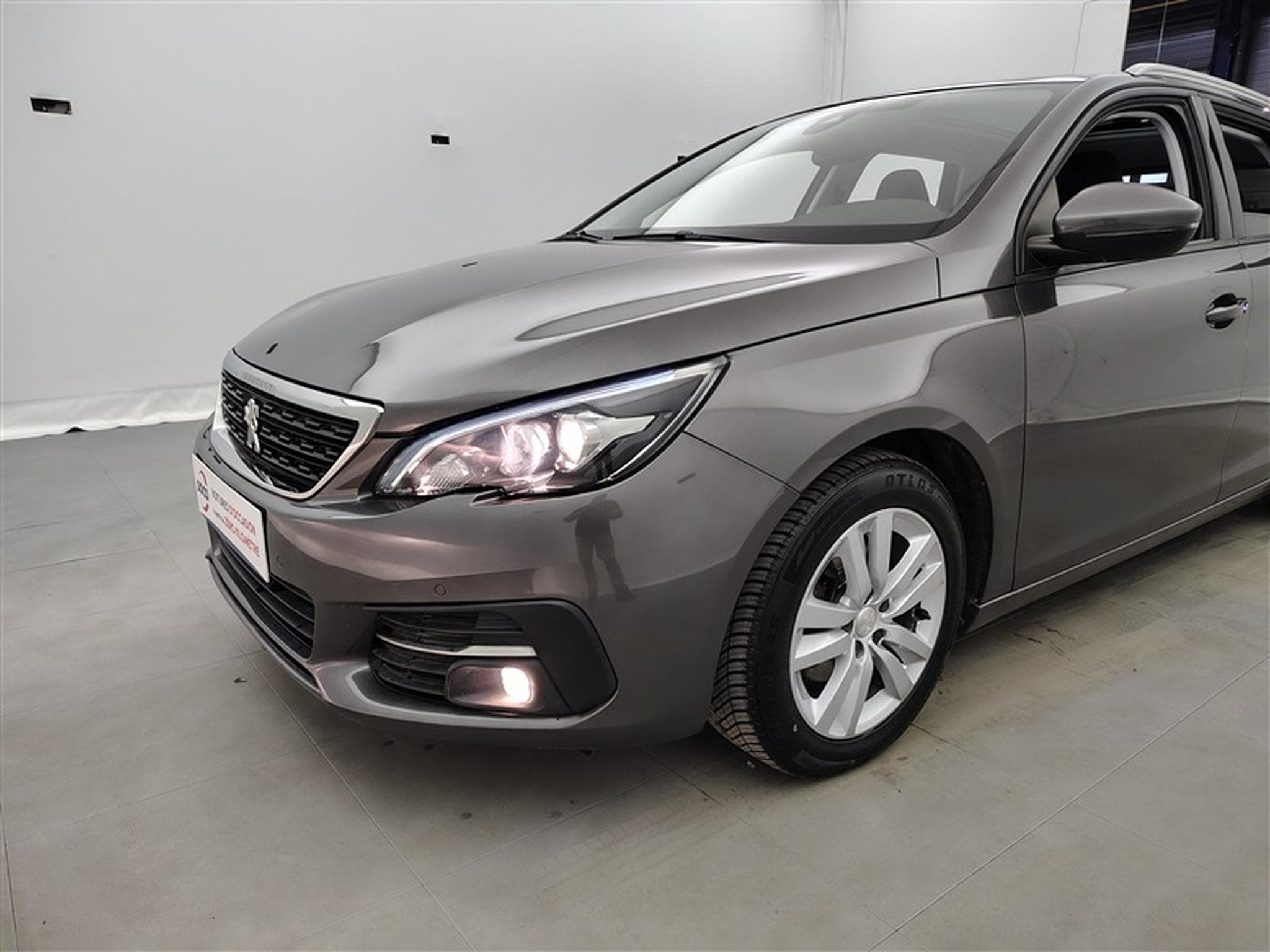 Peugeot 308 1.2 PureTech Style Navi/Toit PanO/PDC/ (2020) - Photo 15